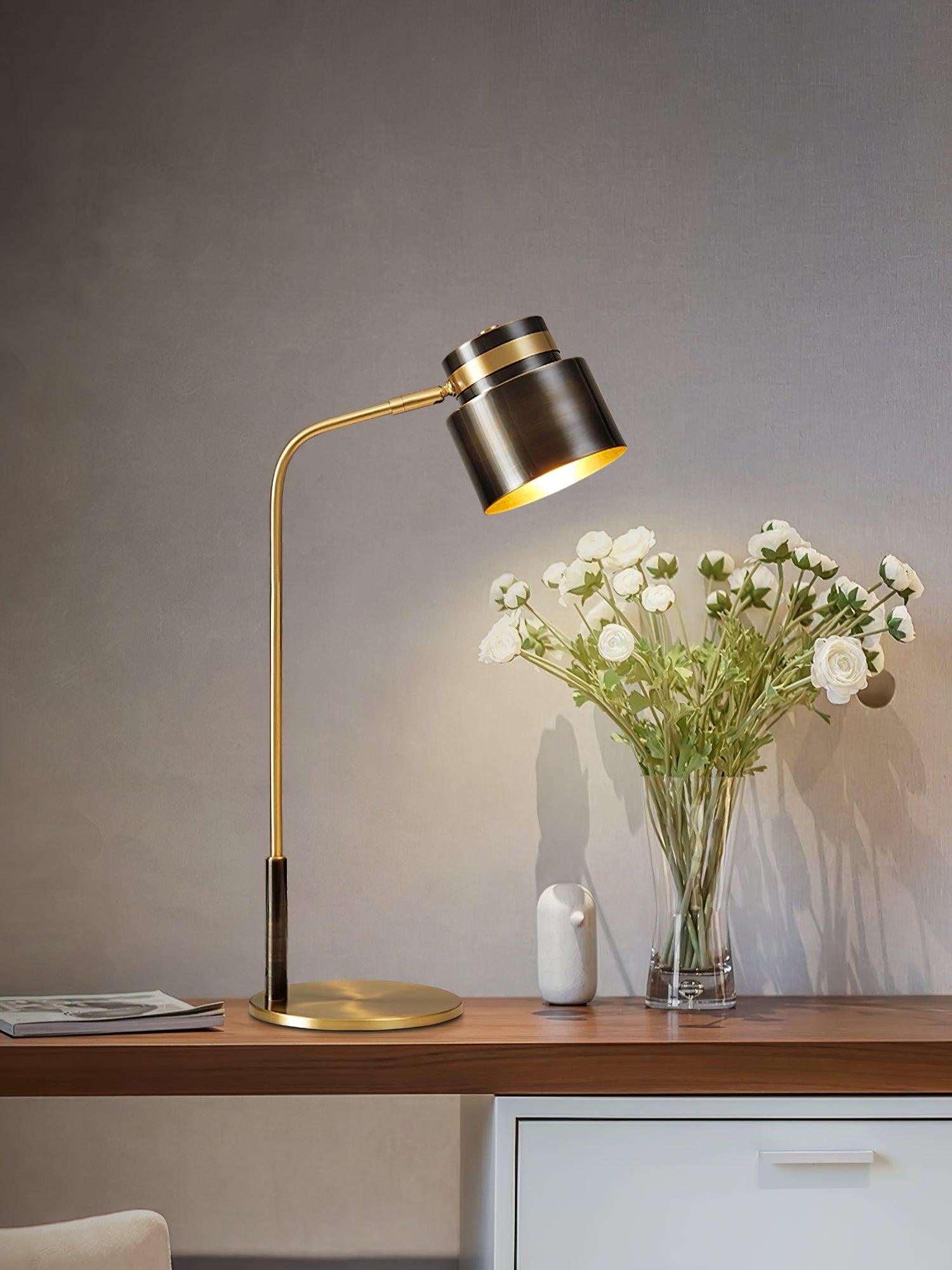 Ari Scandustrial Table Lamp - Blowlighting