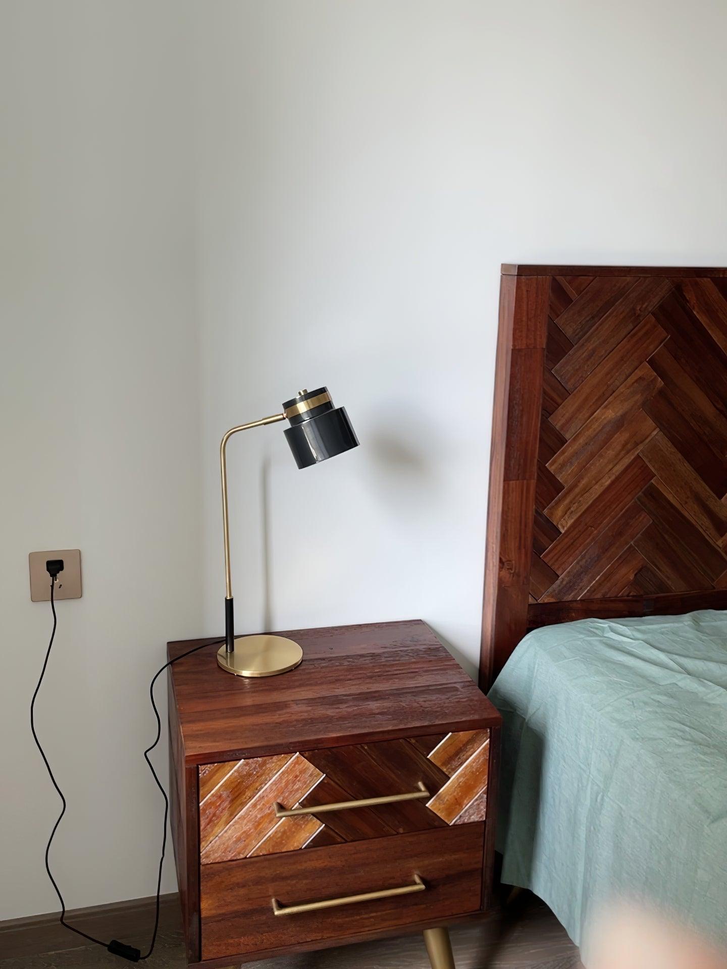 Ari Scandustrial Table Lamp - Blowlighting