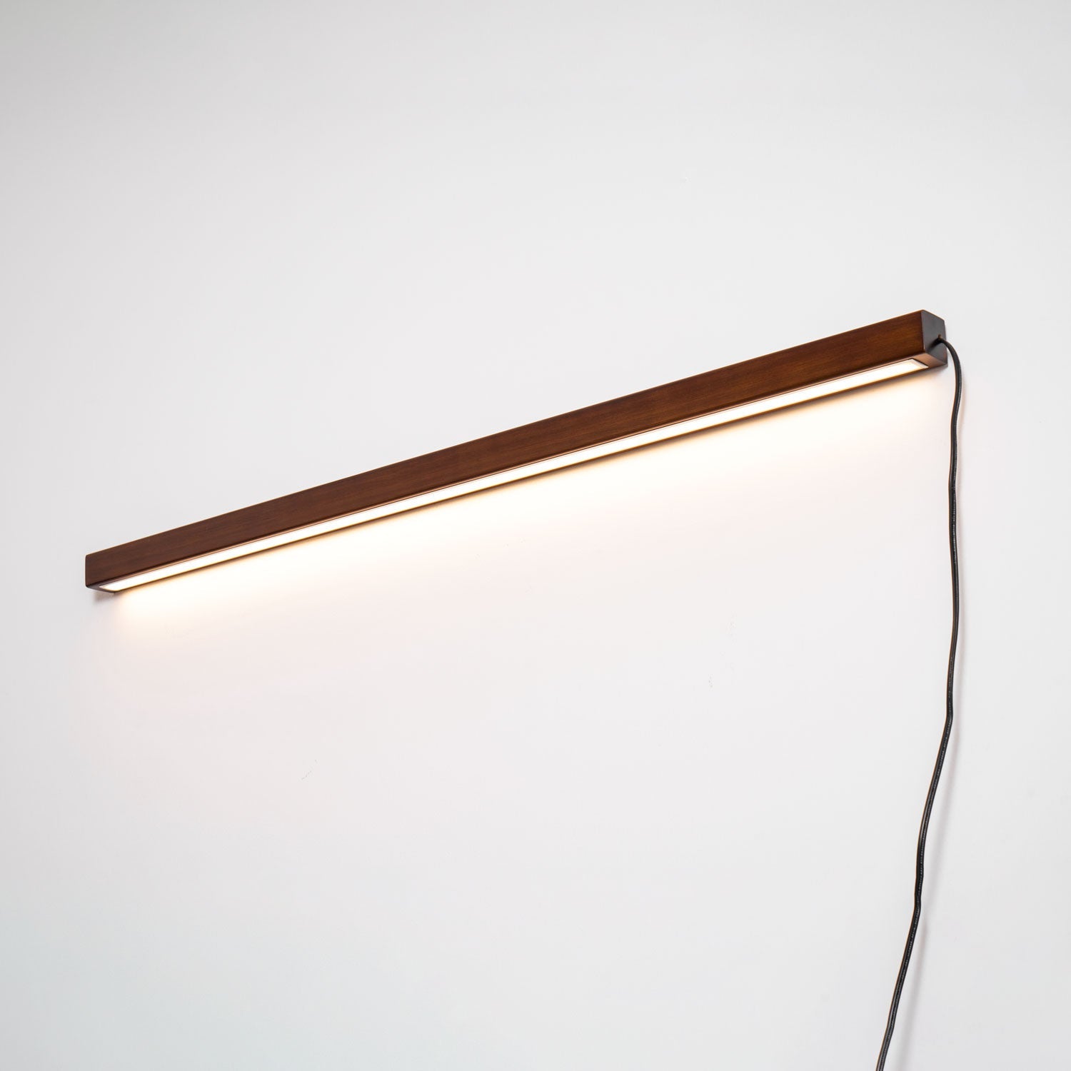 Arlo Linear Wood Plug-in Wall Light - Blowlighting