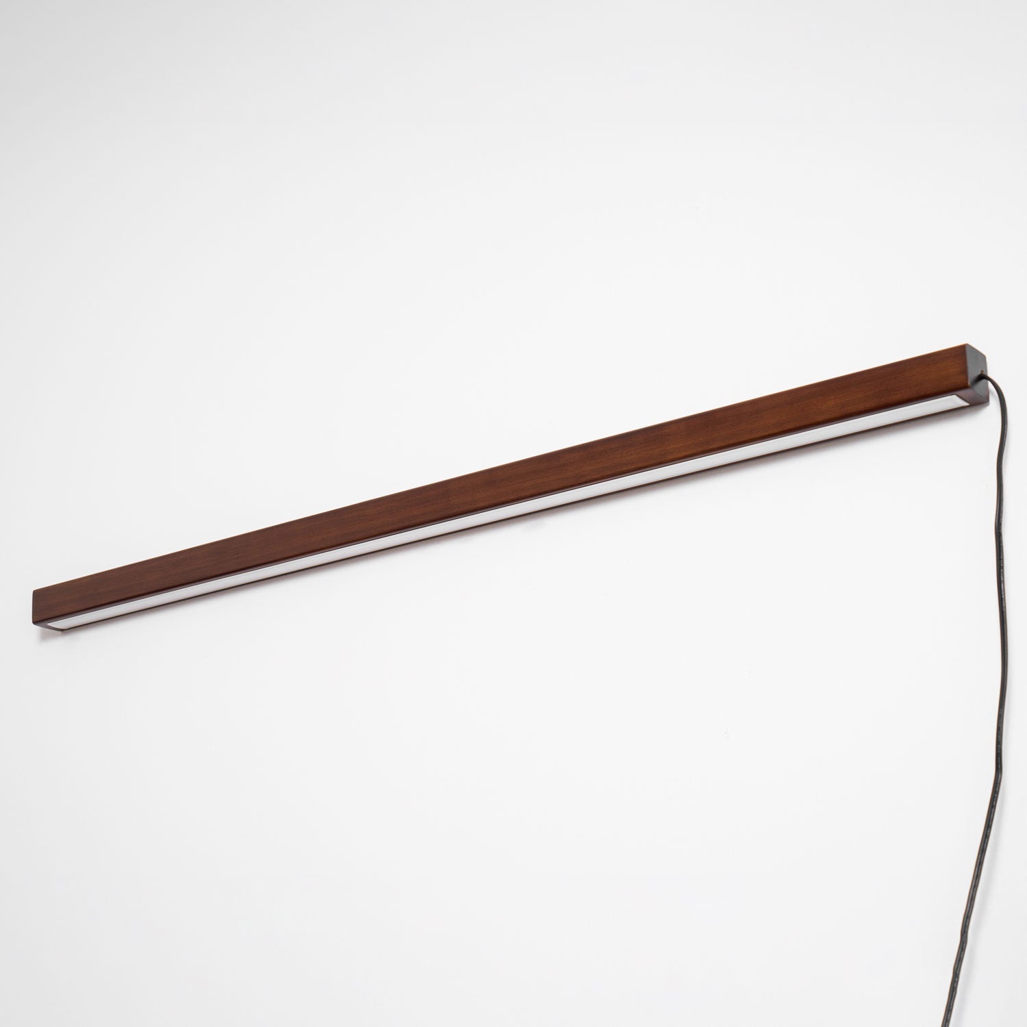 Arlo Linear Wood Plug-in Wall Light - Blowlighting