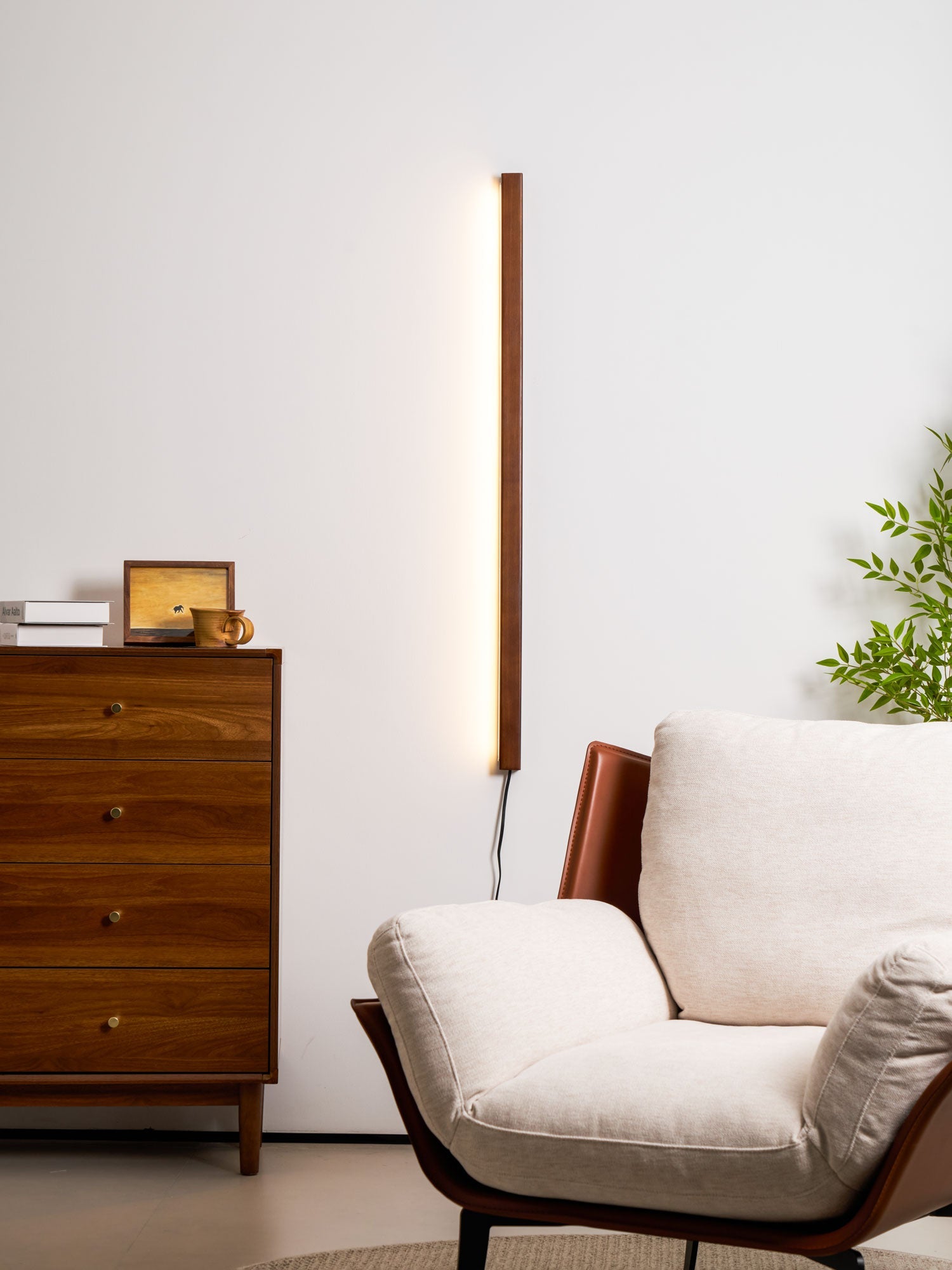 Arlo Linear Wood Plug-in Wall Light - Blowlighting