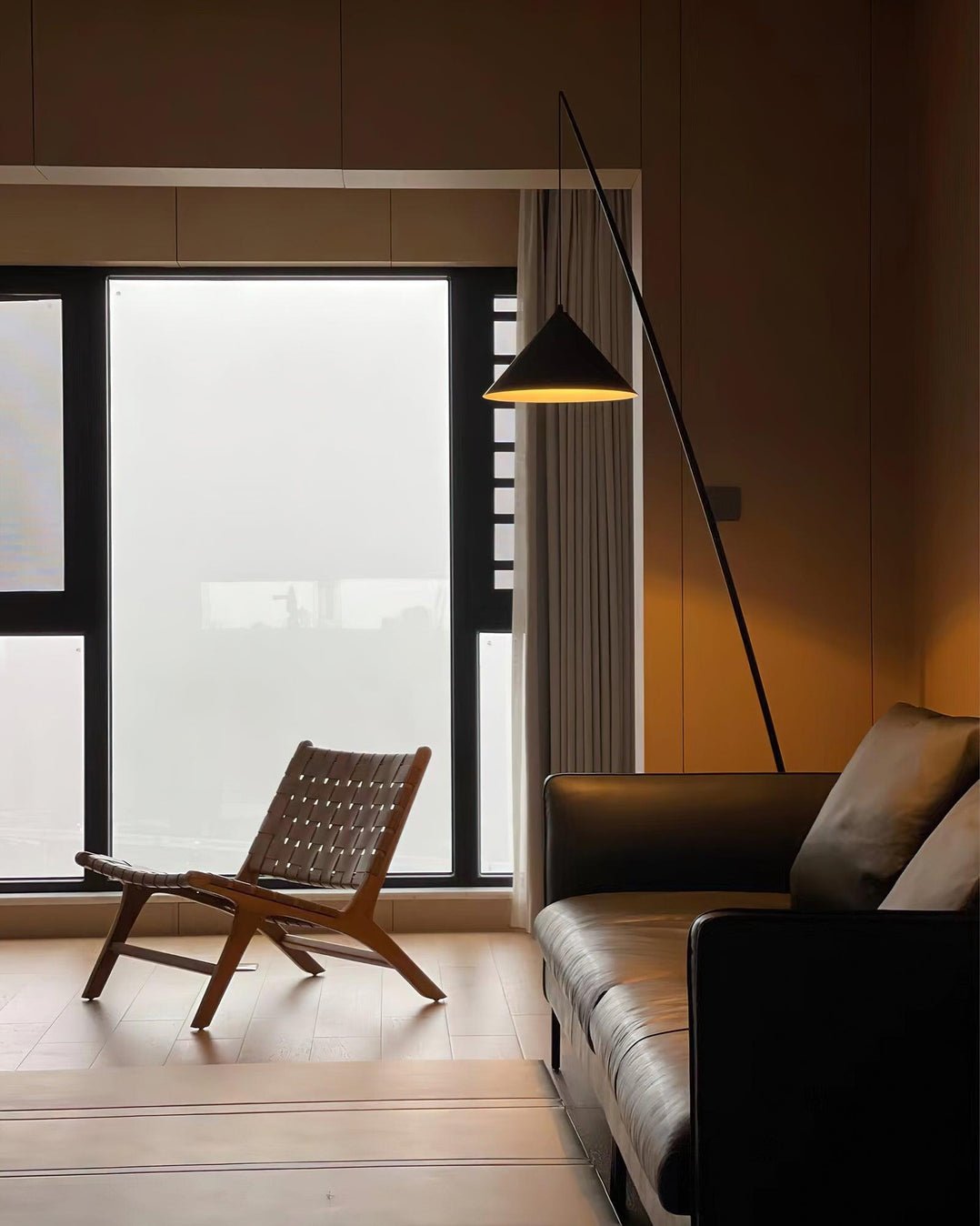 Canorara Multi-Arm Black Floor Lamp - Blowlighting