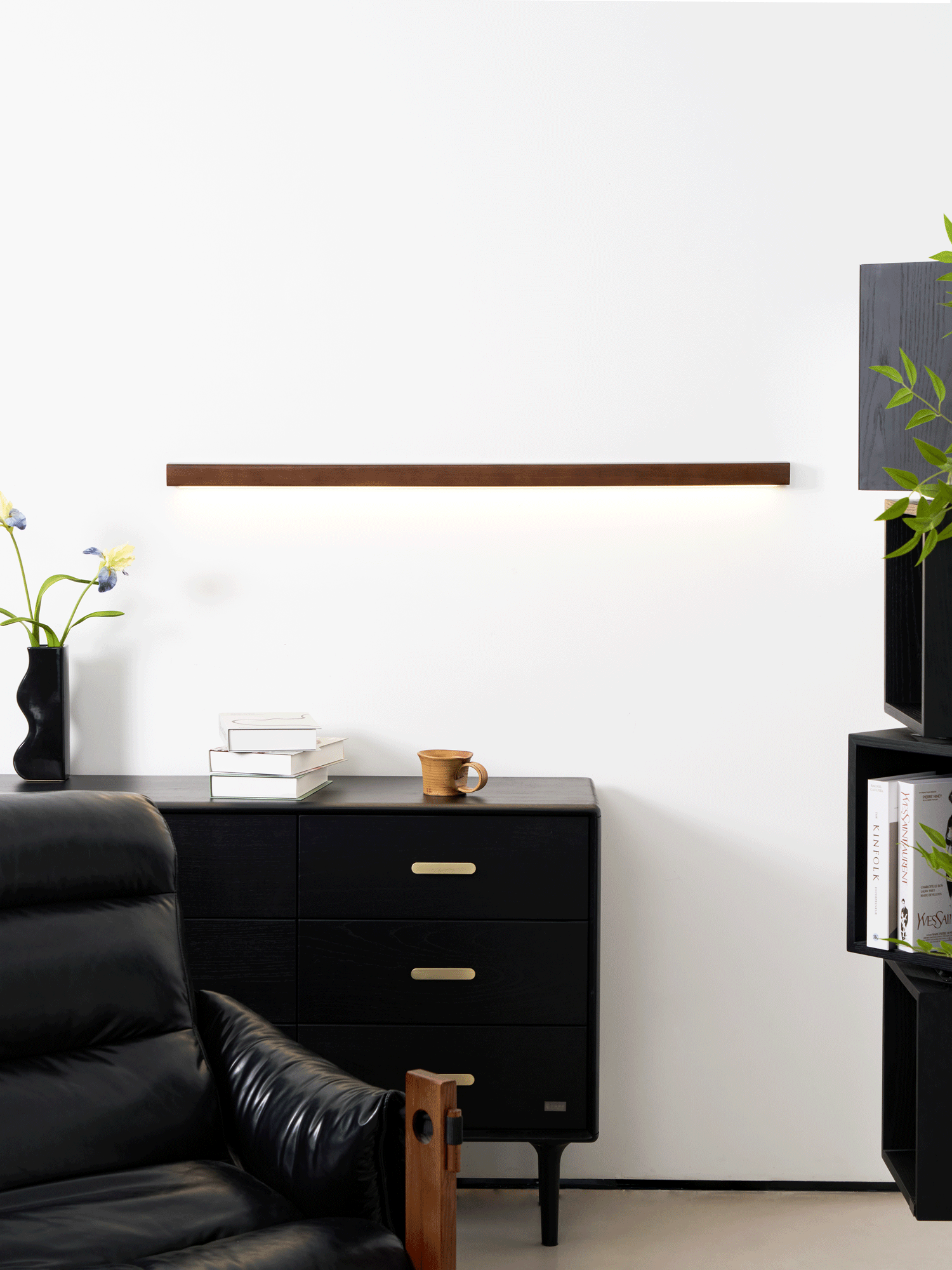 Arlo Linear Wood Wall Light - Blowlighting