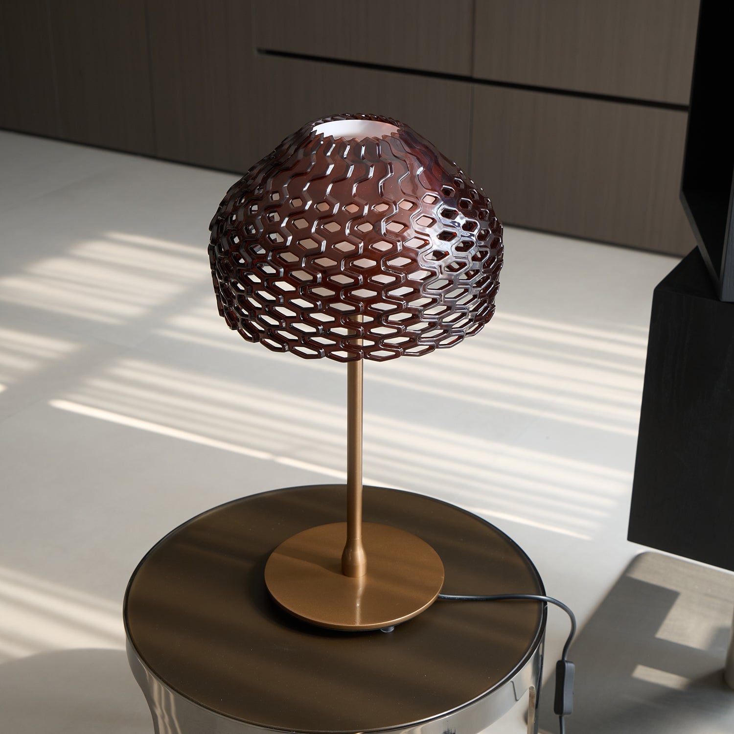 Armadillo Table Lamp - Blowlighting