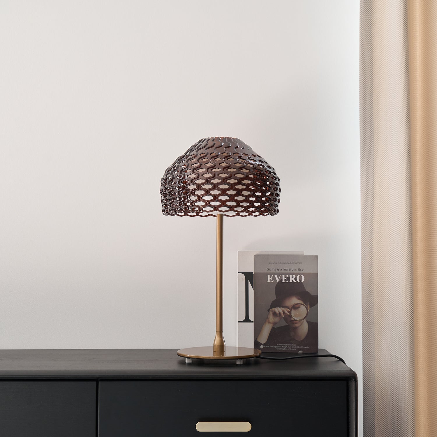 Armadillo Table Lamp - Blowlighting