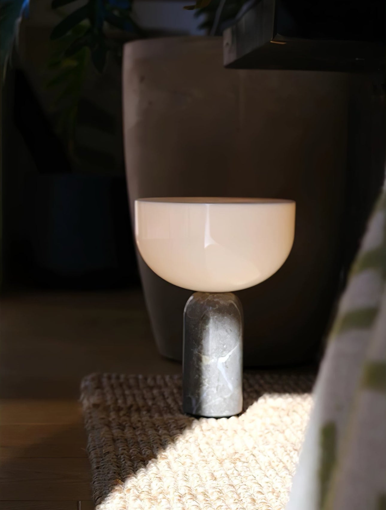 Arno Sphere Marble Table Lamp - Blowlighting