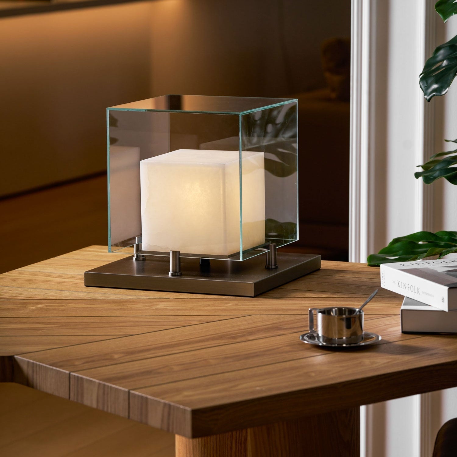 Cubo Alabaster Table Lamp - Blowlighting
