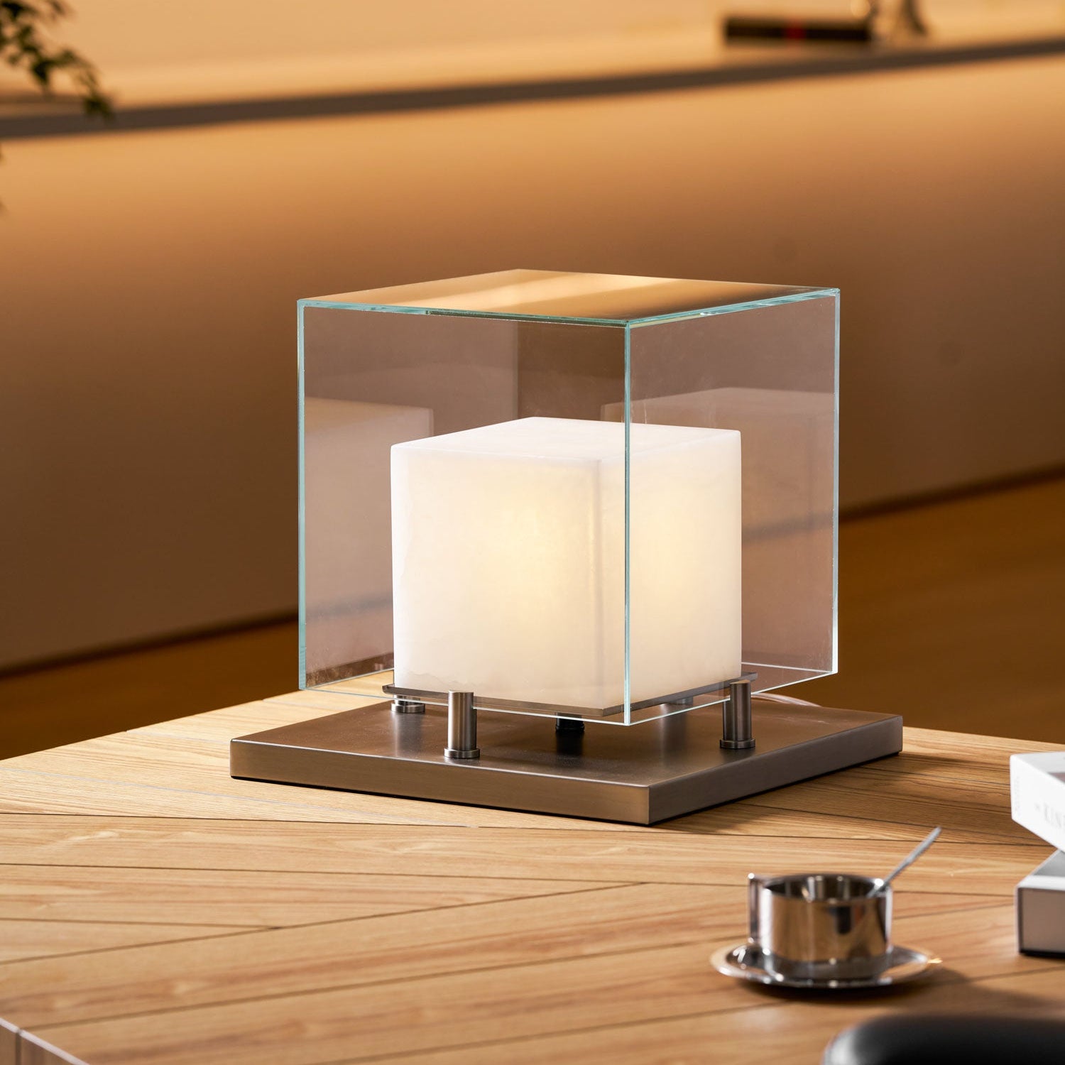 Cubo Alabaster Table Lamp - Blowlighting