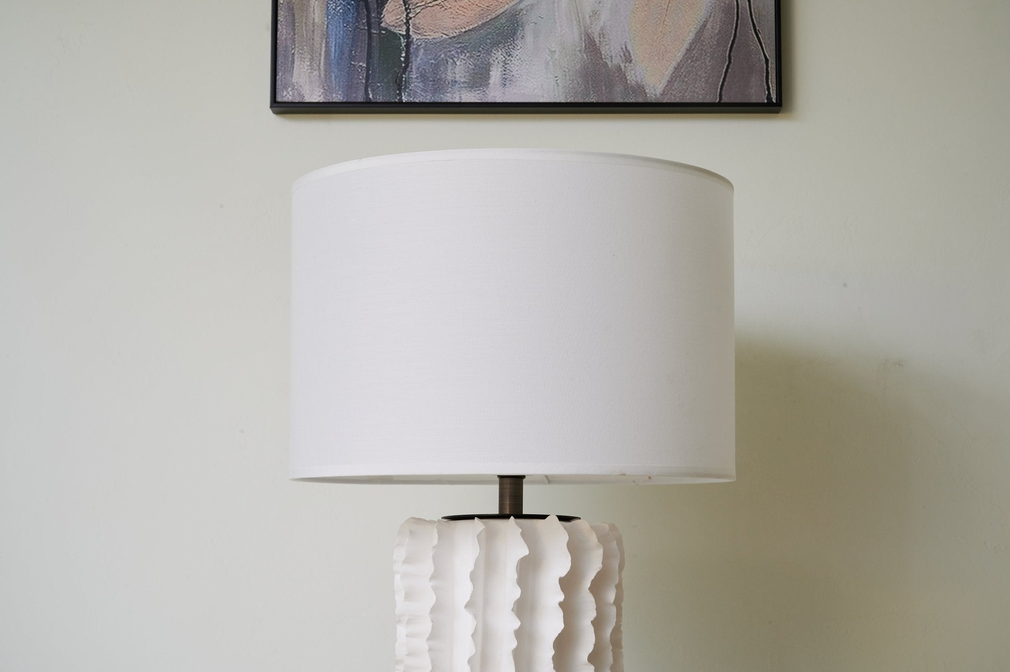Arroyo Sculpted Ceramic Table Lamp - Blowlighting