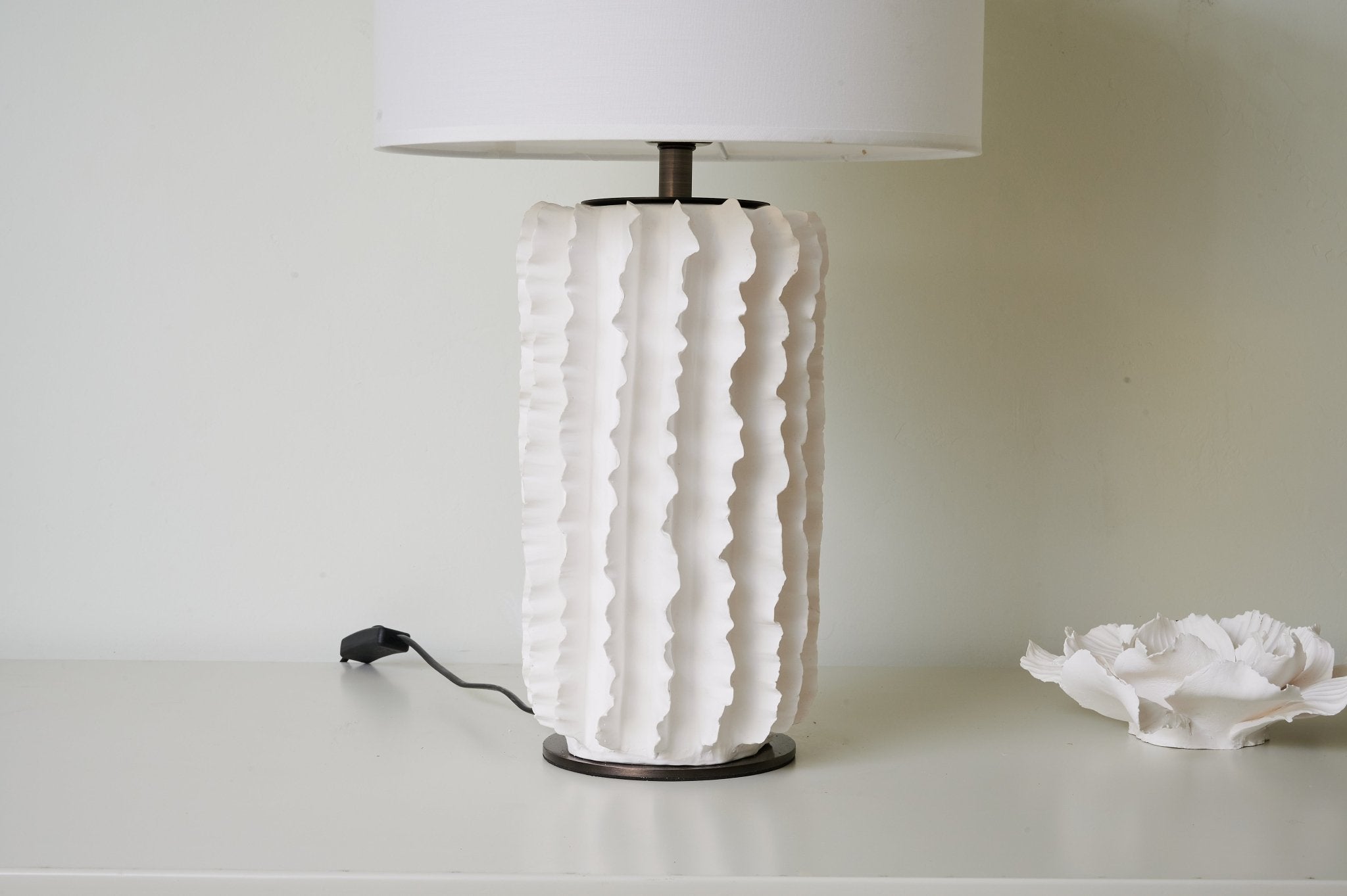 Arroyo Sculpted Ceramic Table Lamp - Blowlighting