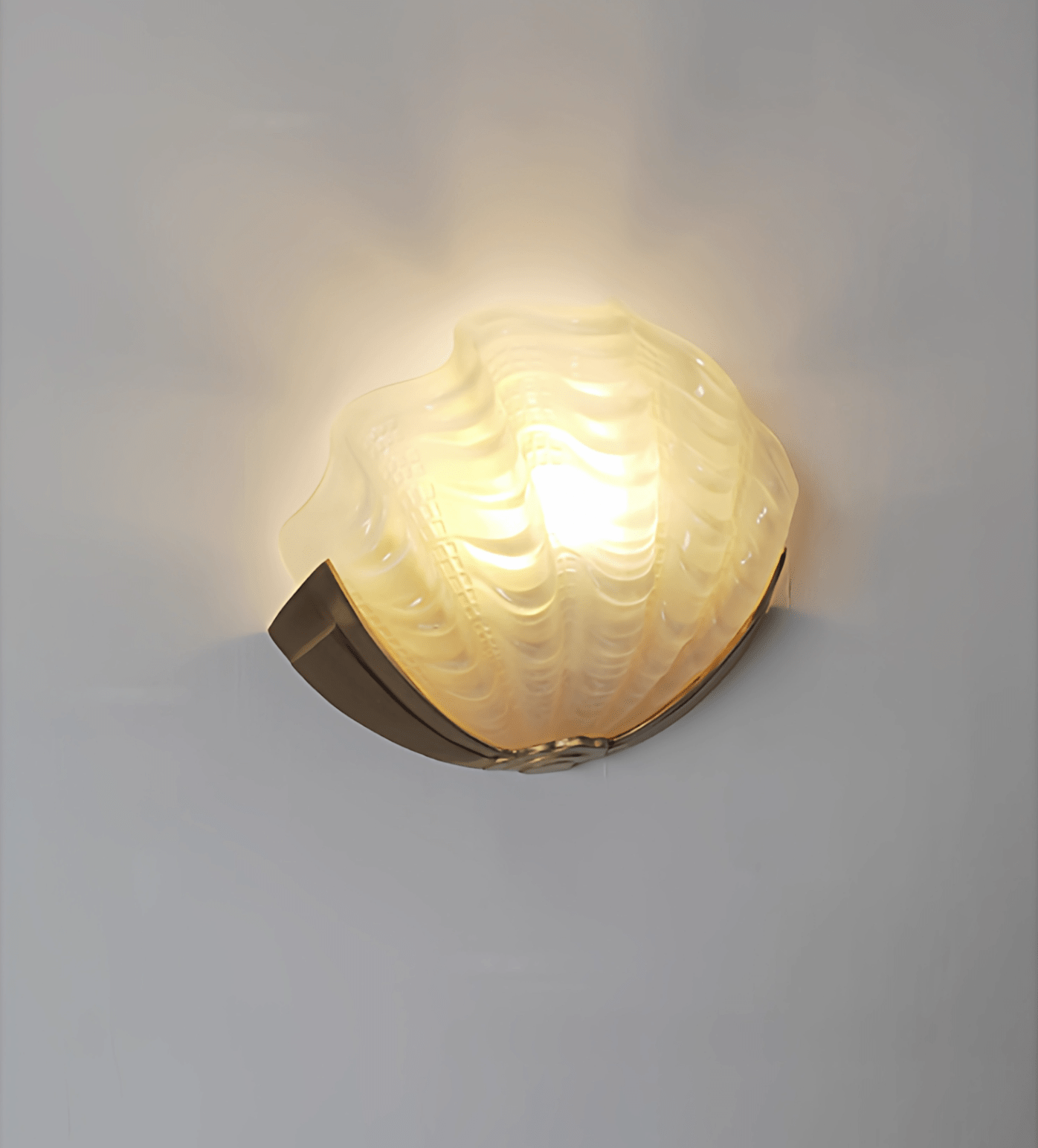 Art Deco Scallop Wall Light - Vakkerlight