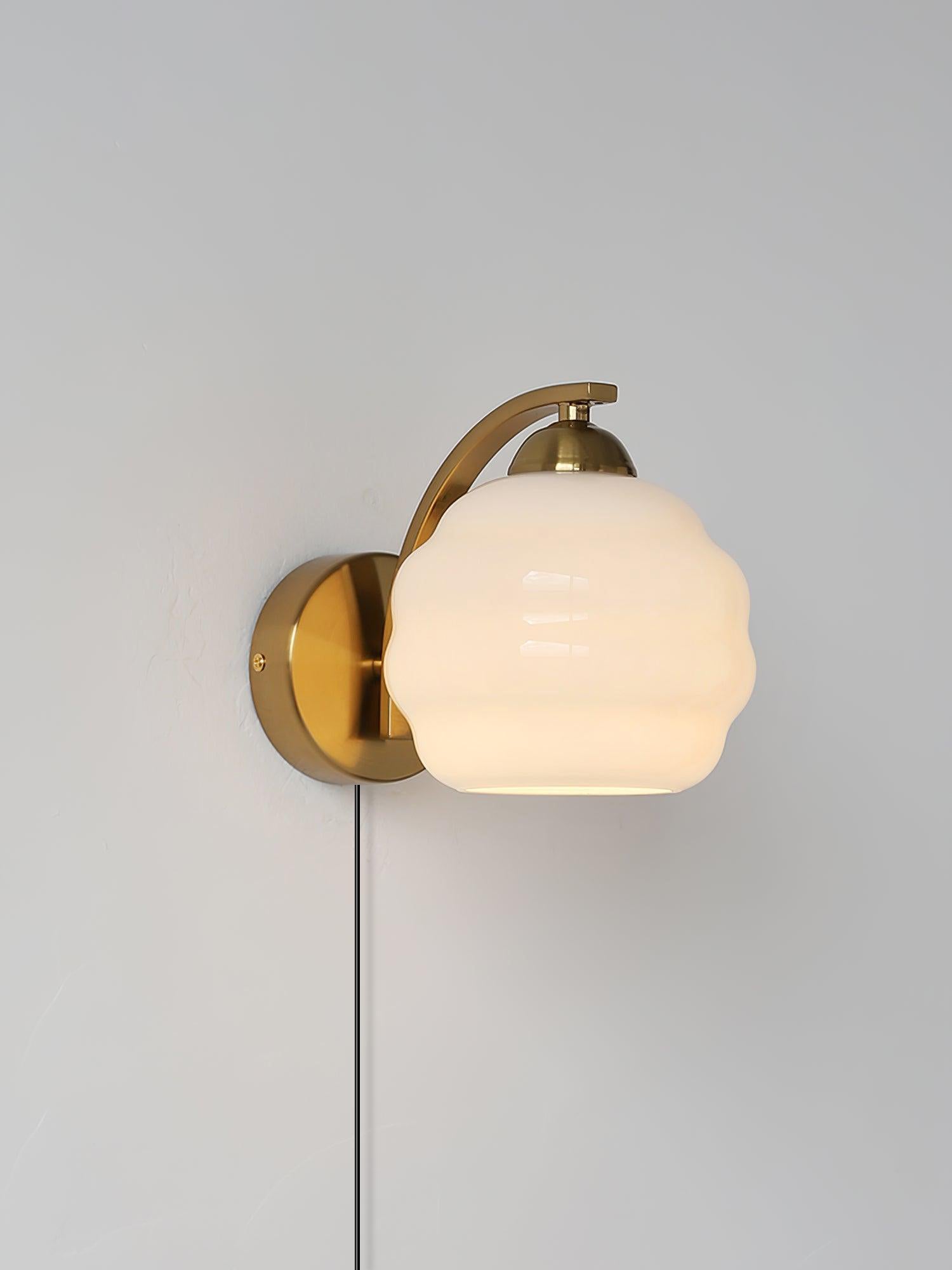 Art Deco Plug-in Wall Lamp - Blowlighting