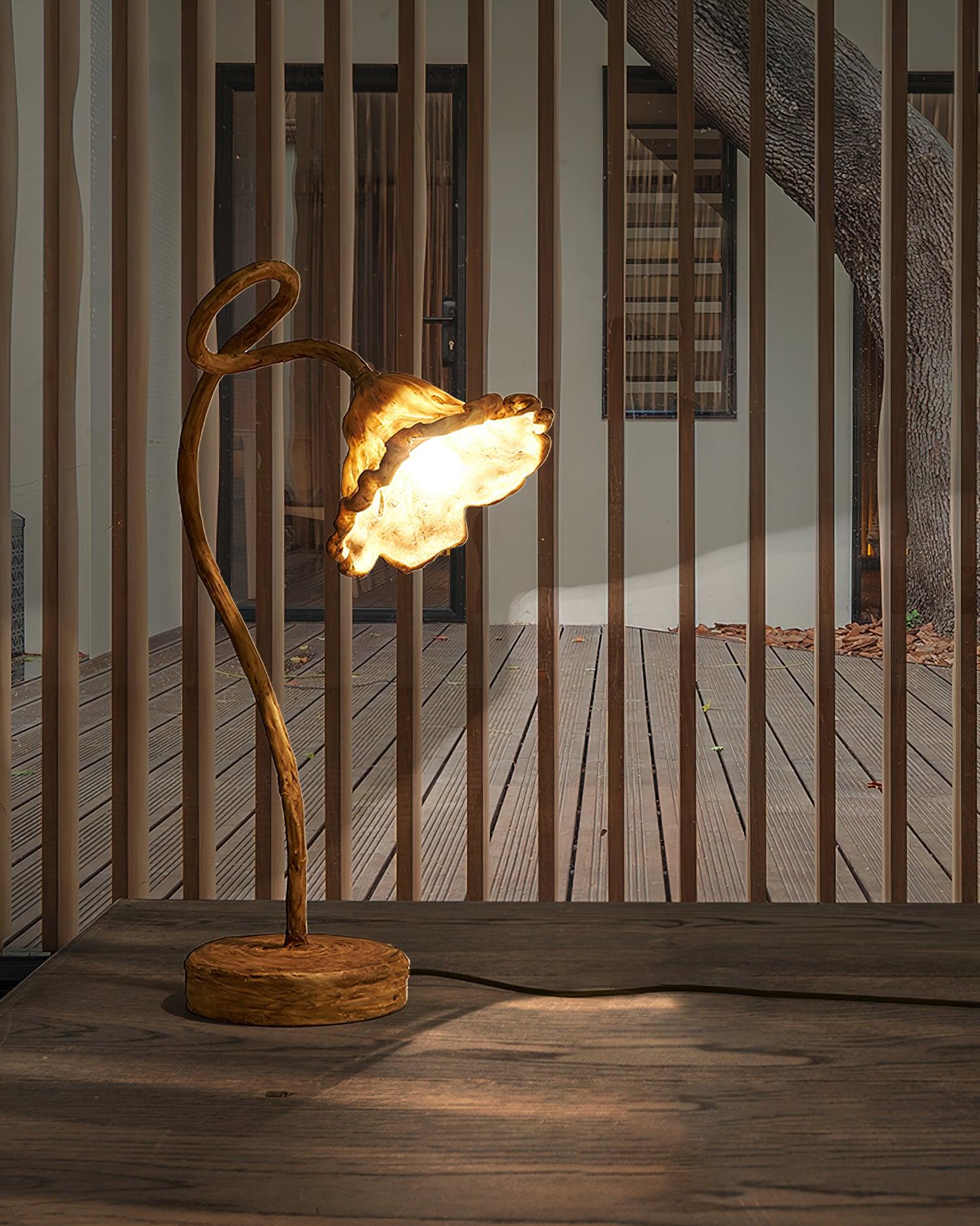 Artistic Lotus Leaf Table Lamp - Blowlighting