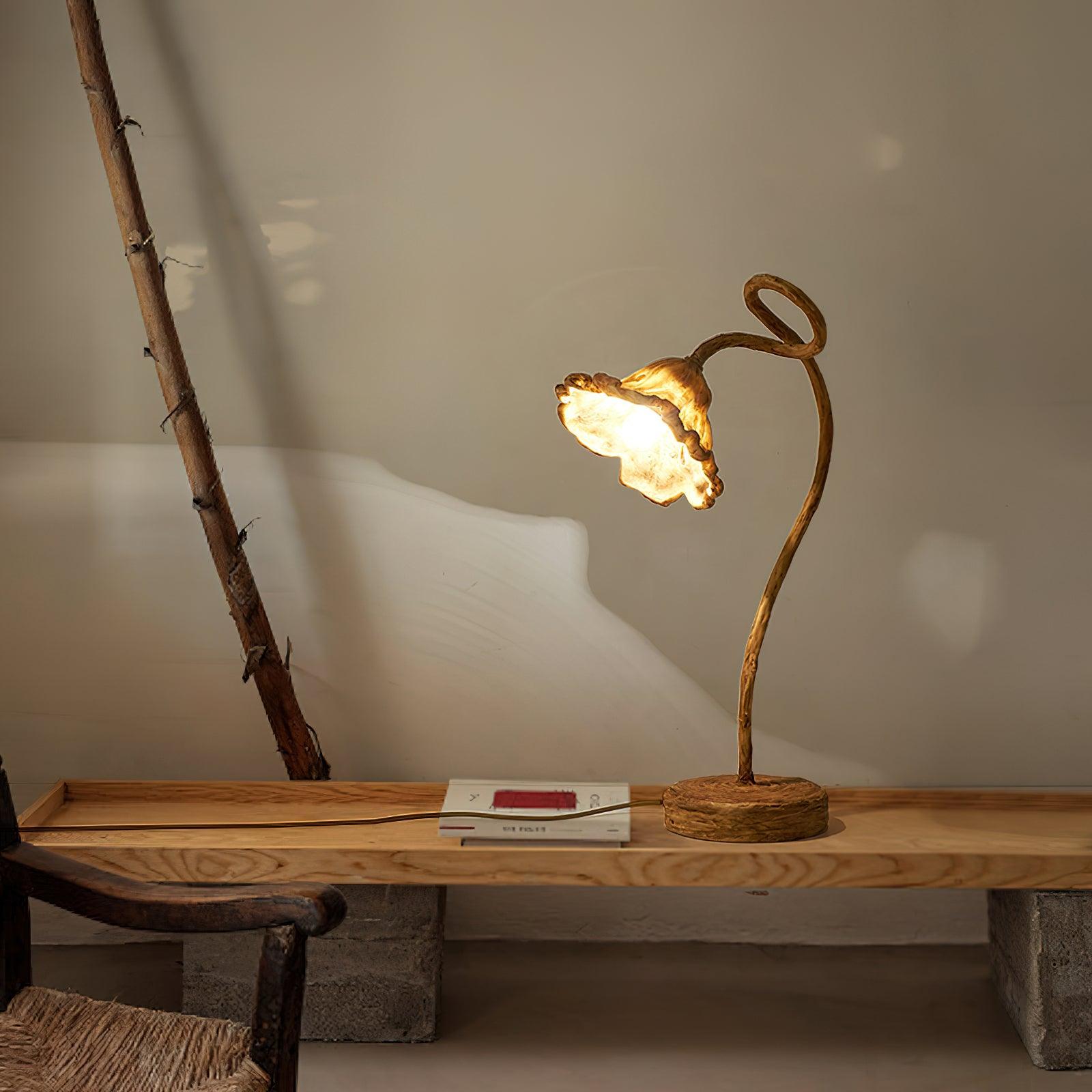 Artistic Lotus Leaf Table Lamp - Blowlighting