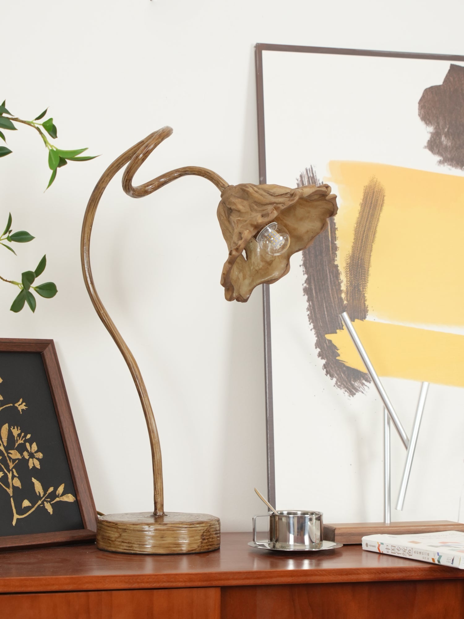 Artistic Lotus Leaf Table Lamp - Blowlighting