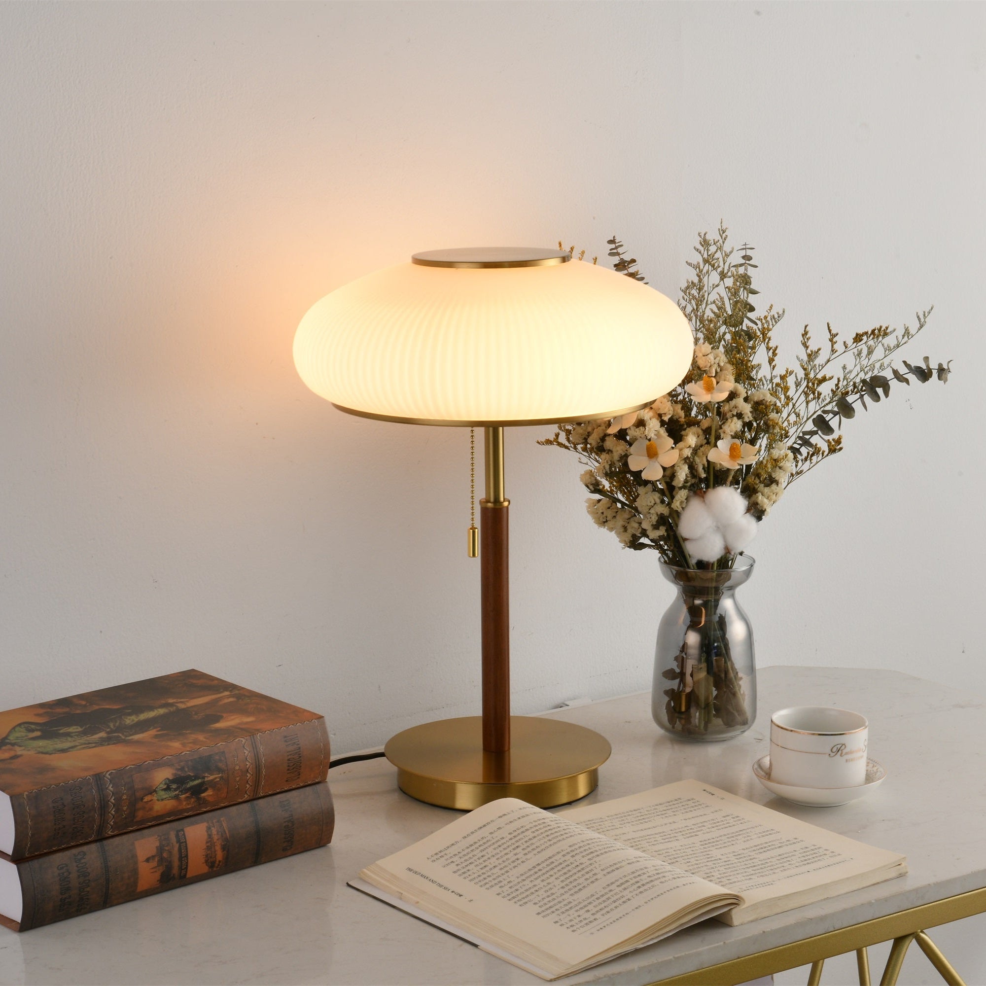 Arvia Table Lamp - Blowlighting