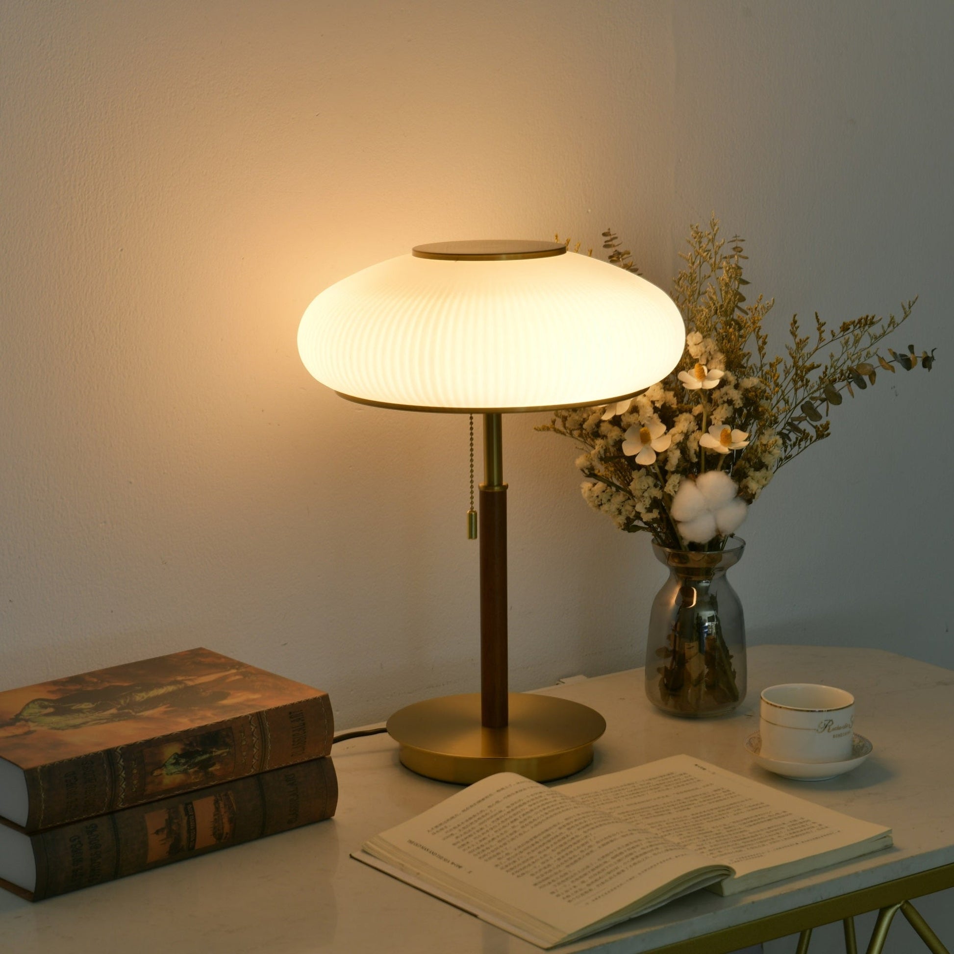 Arvia Table Lamp - Blowlighting
