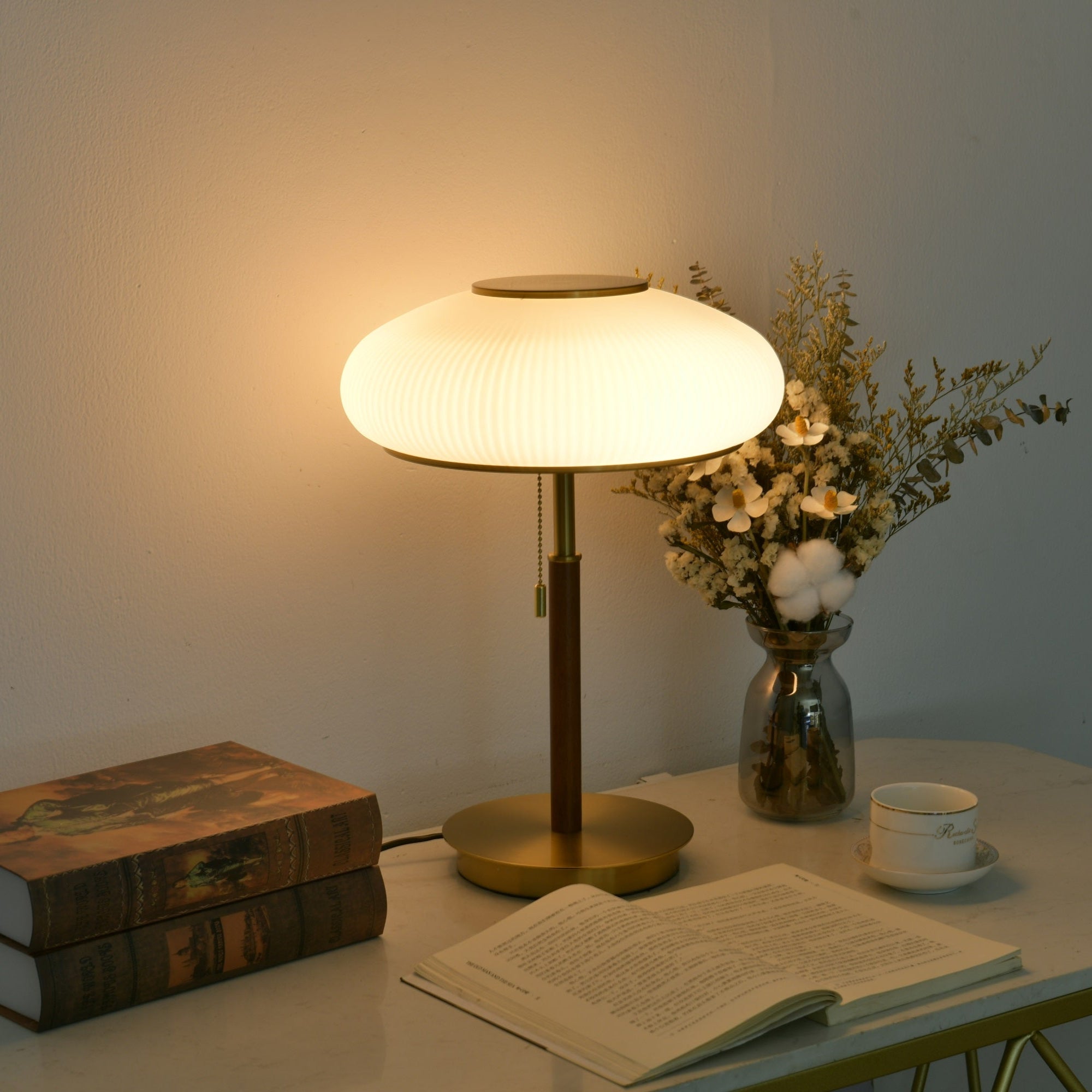 Arvia Table Lamp - Blowlighting