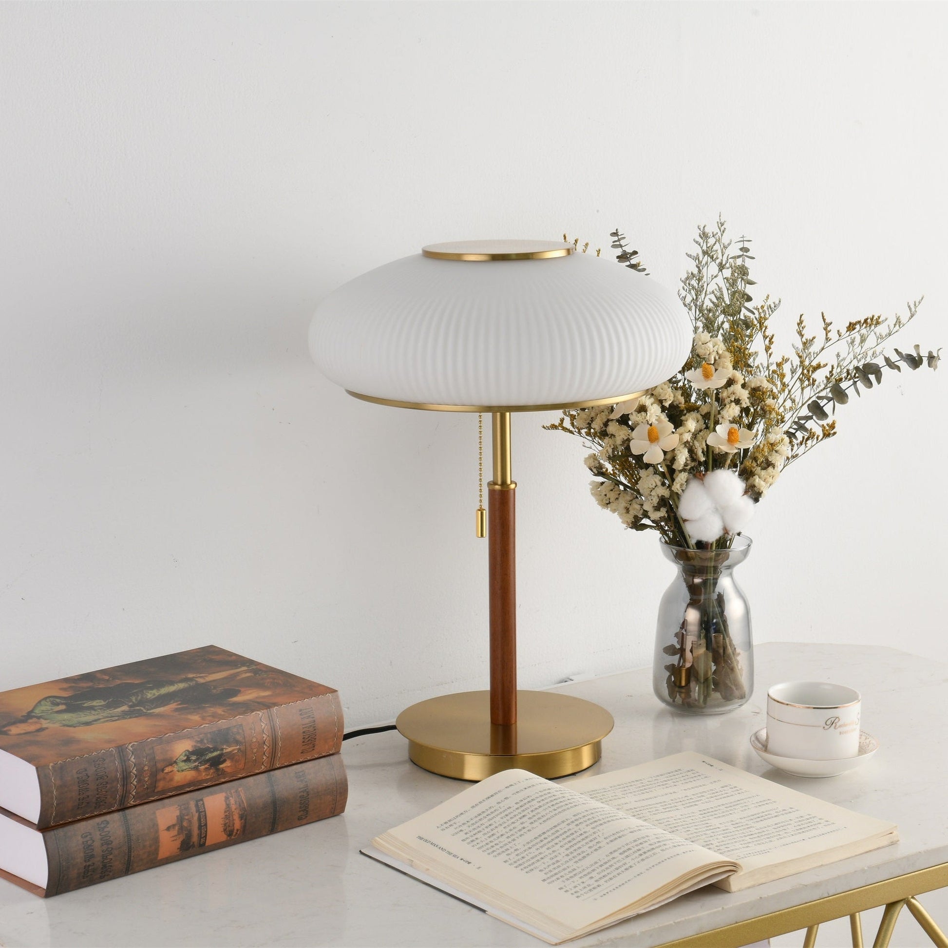 Arvia Table Lamp - Blowlighting
