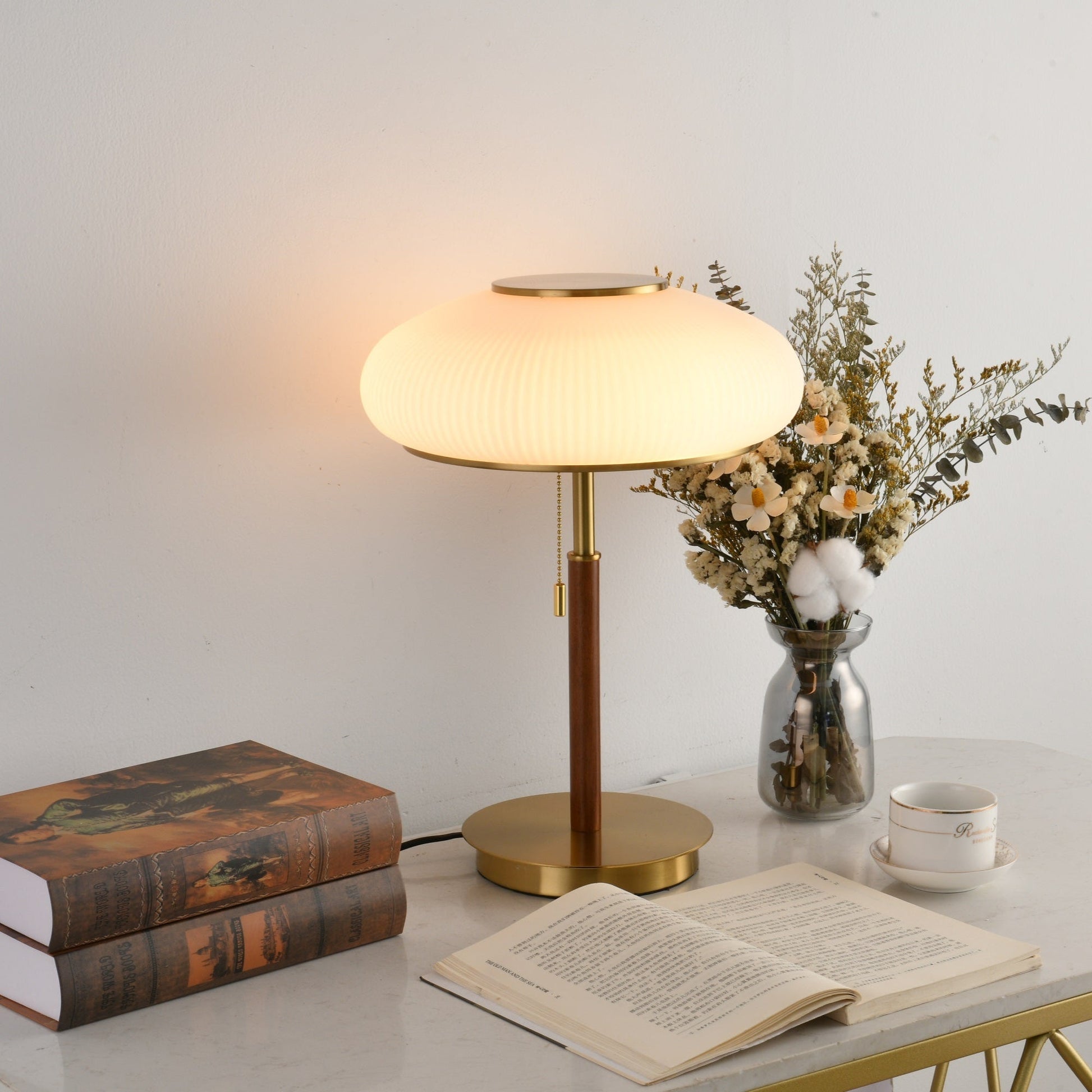 Arvia Table Lamp - Blowlighting