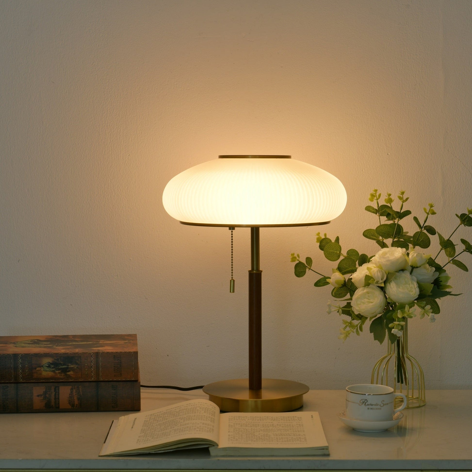 Arvia Table Lamp - Blowlighting