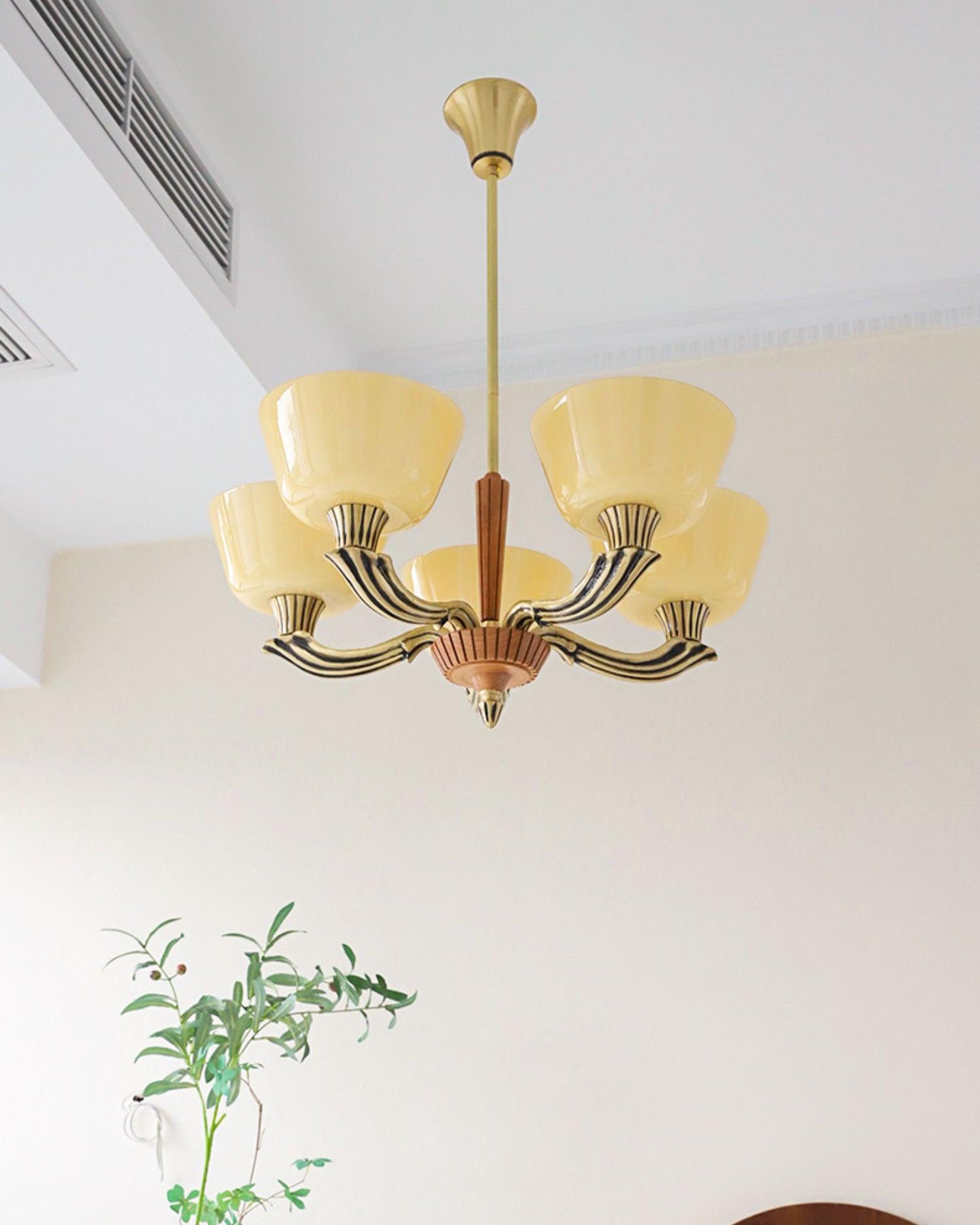 Lustra Chandelier Flared Shade Vintage - Blowlighting