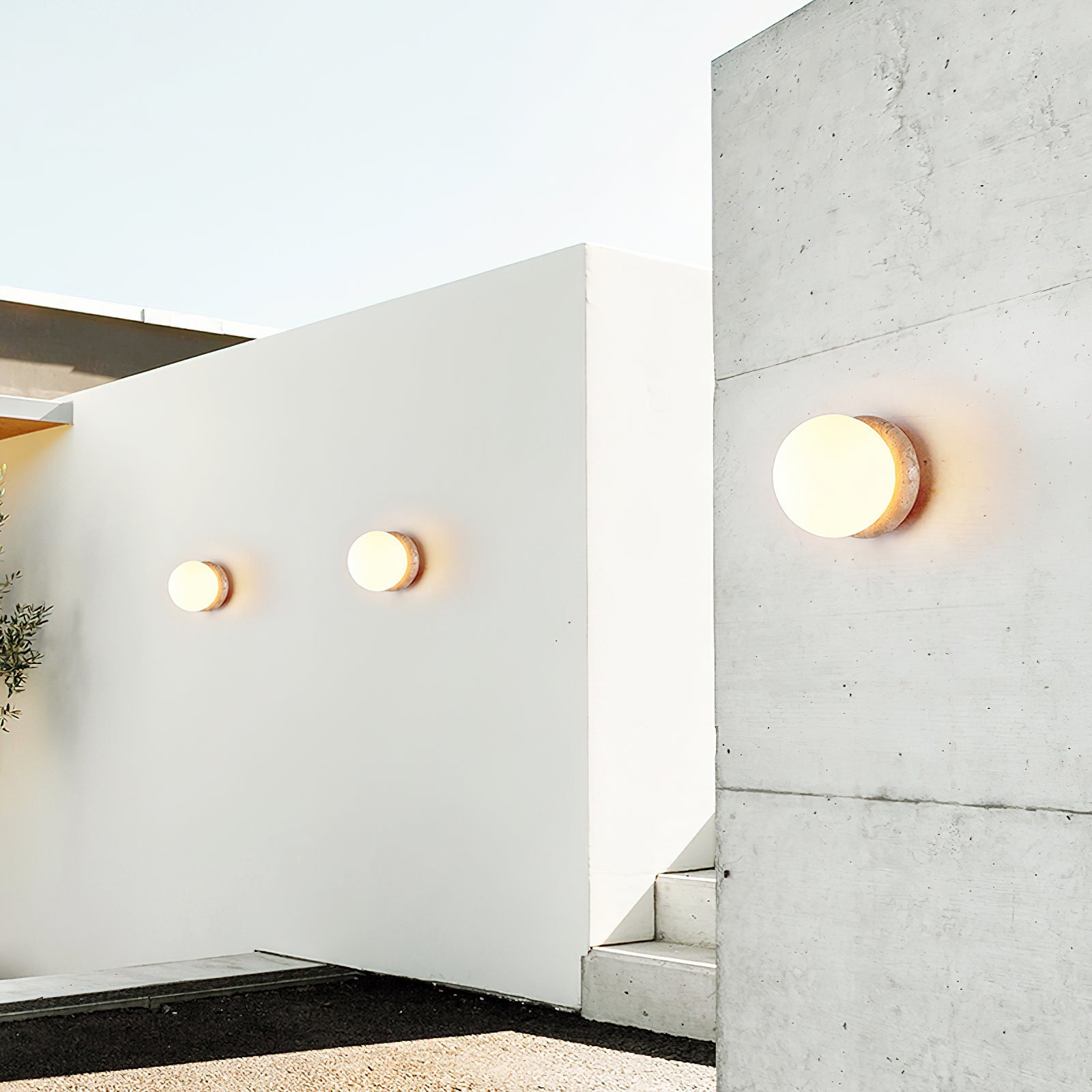 Caliror Round-Plate Travertine Wall Light - Blowlighting