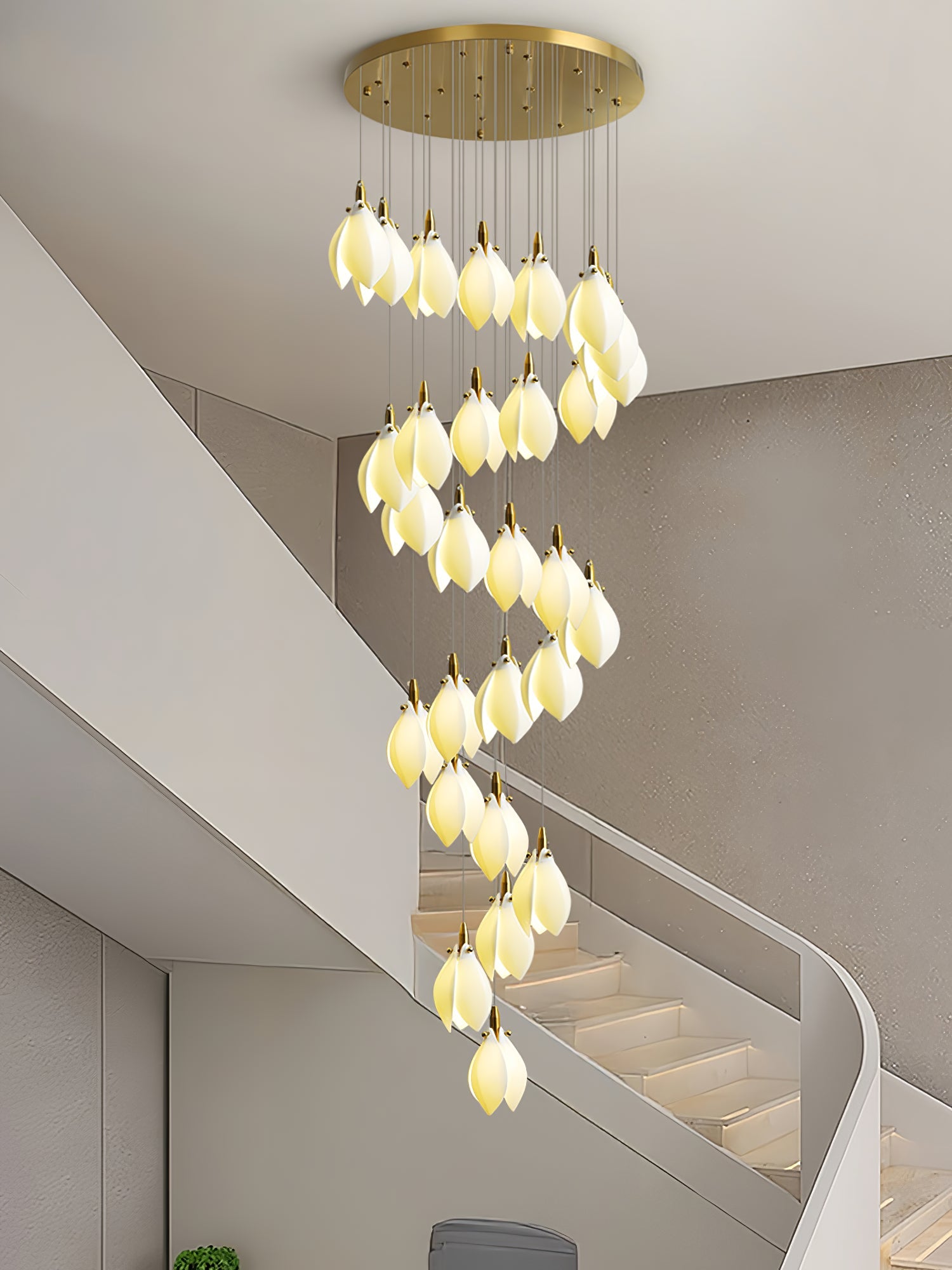 Caphayra Floral Ceramic Brass Chandelier - Blowlighting