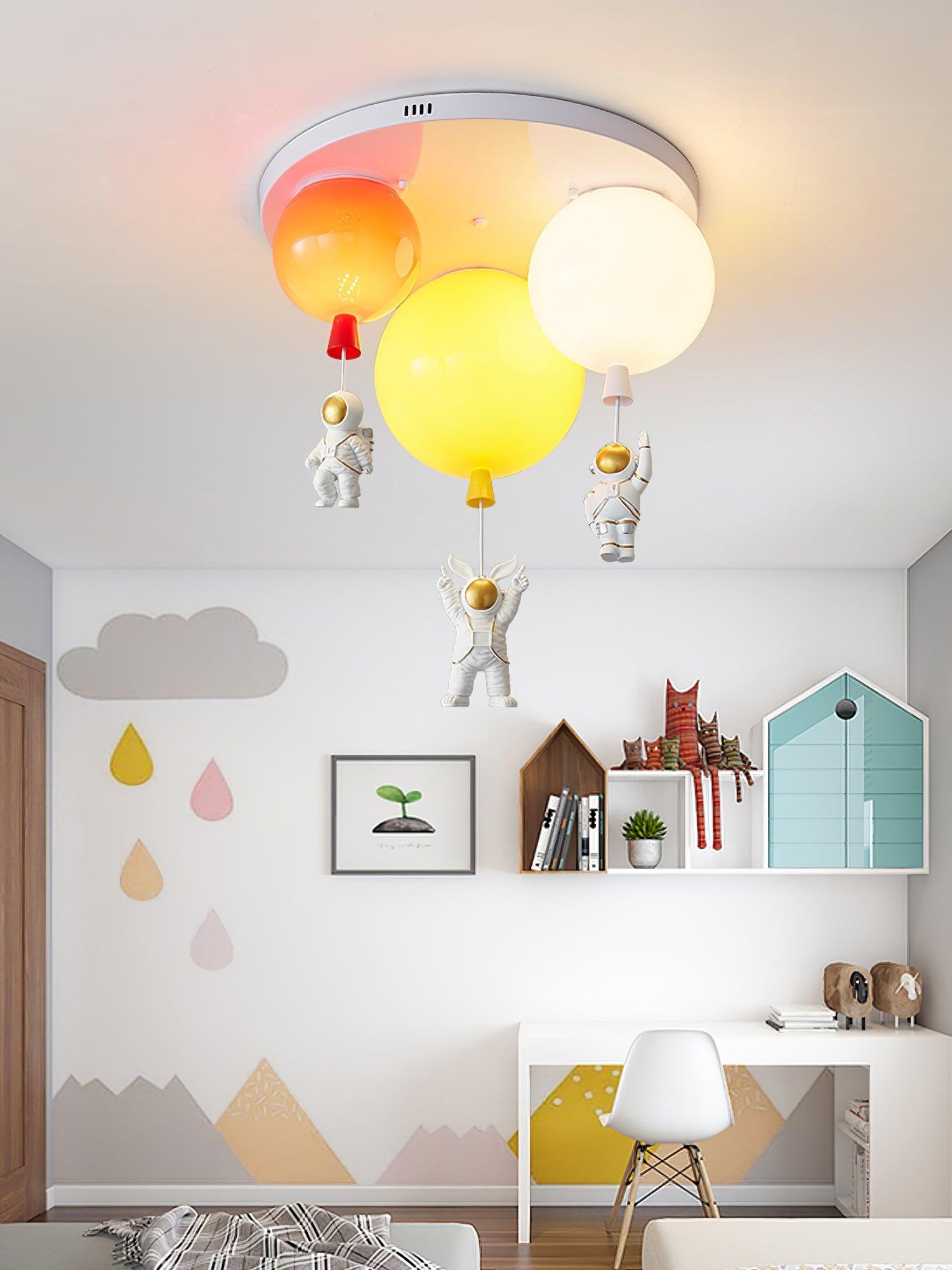 Astronaut Glossy Balloon Ceiling Lamp - Blowlighting