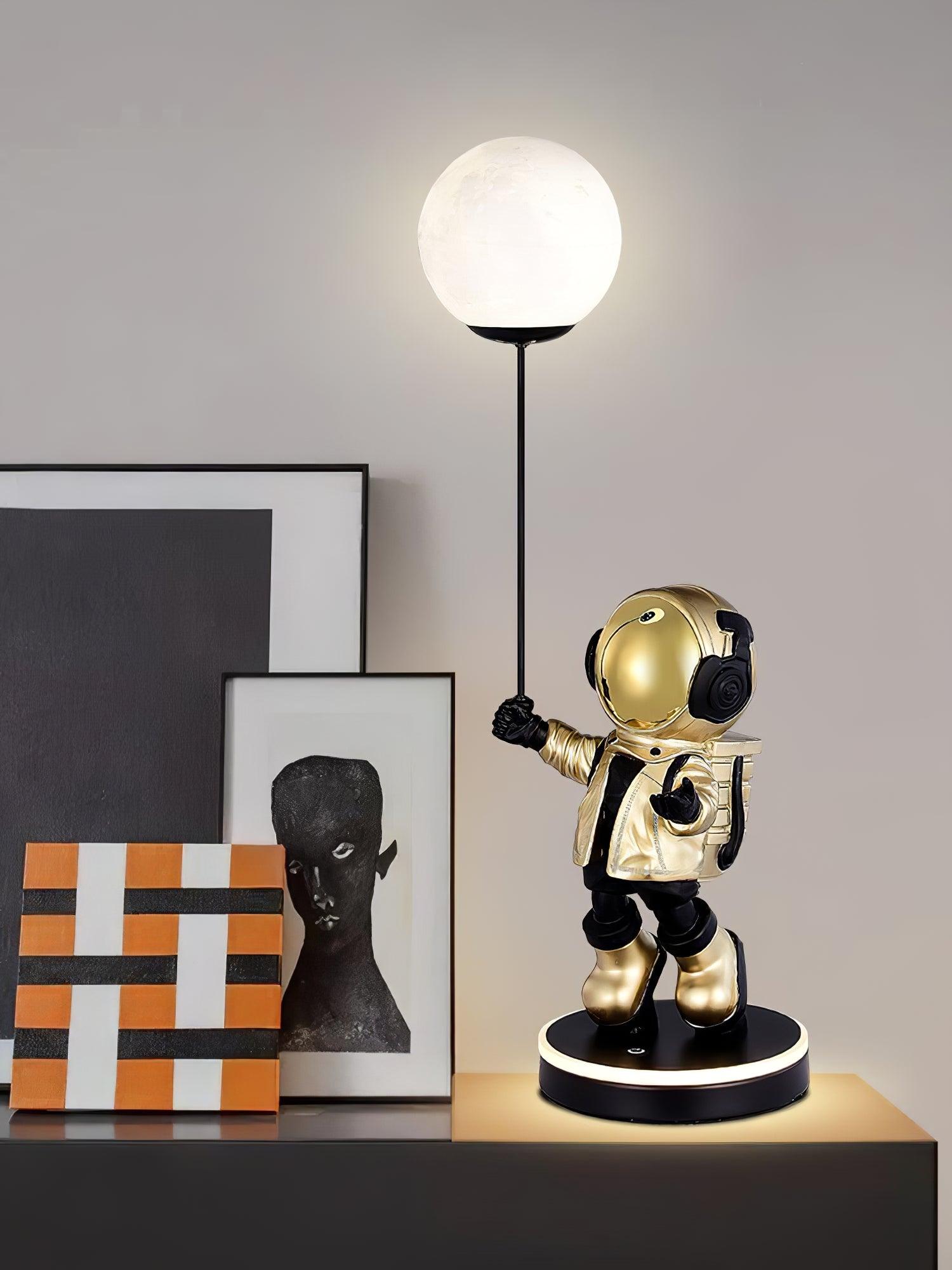 Astronaut and Planet Lamp - Blowlighting