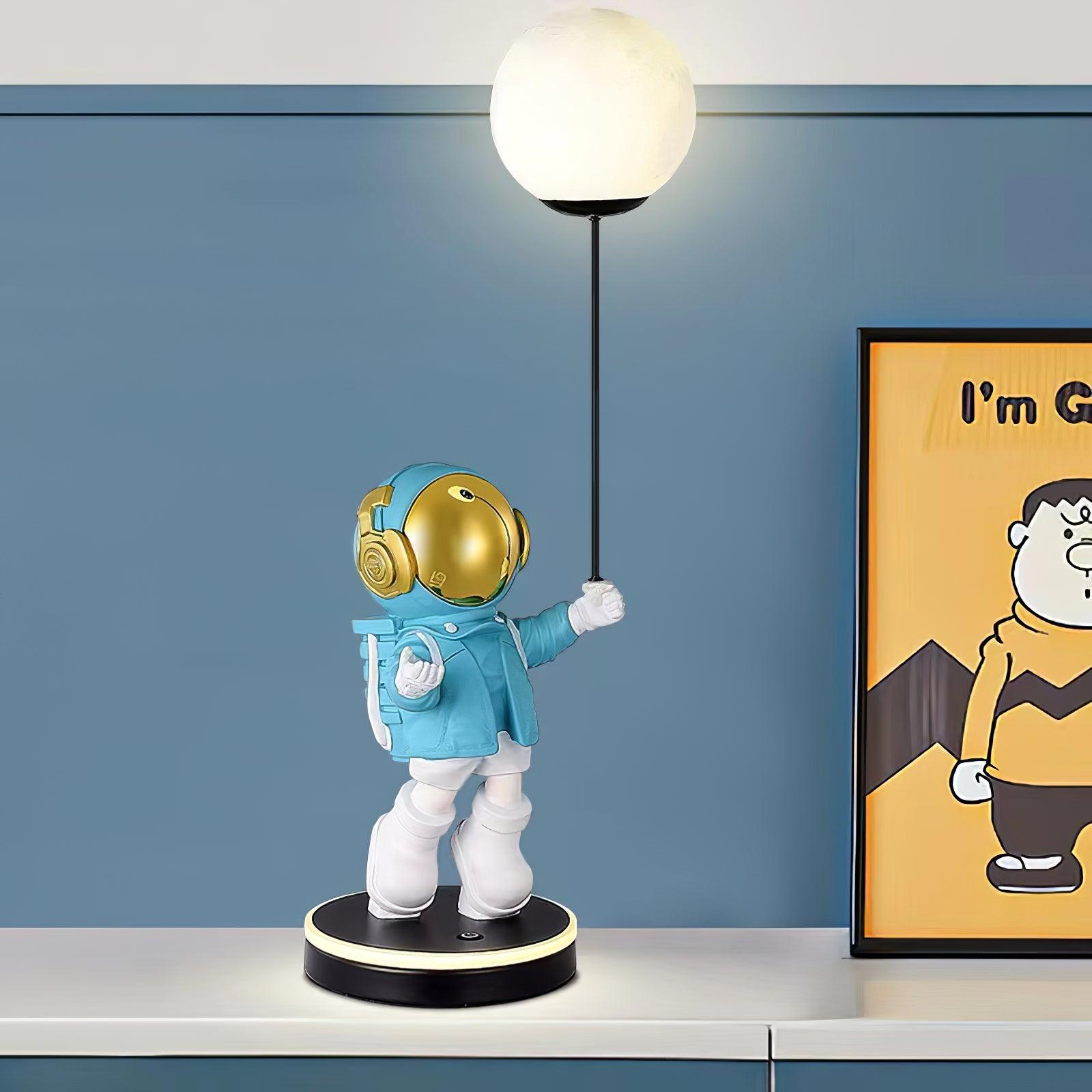 Astronaut and Planet Lamp - Blowlighting