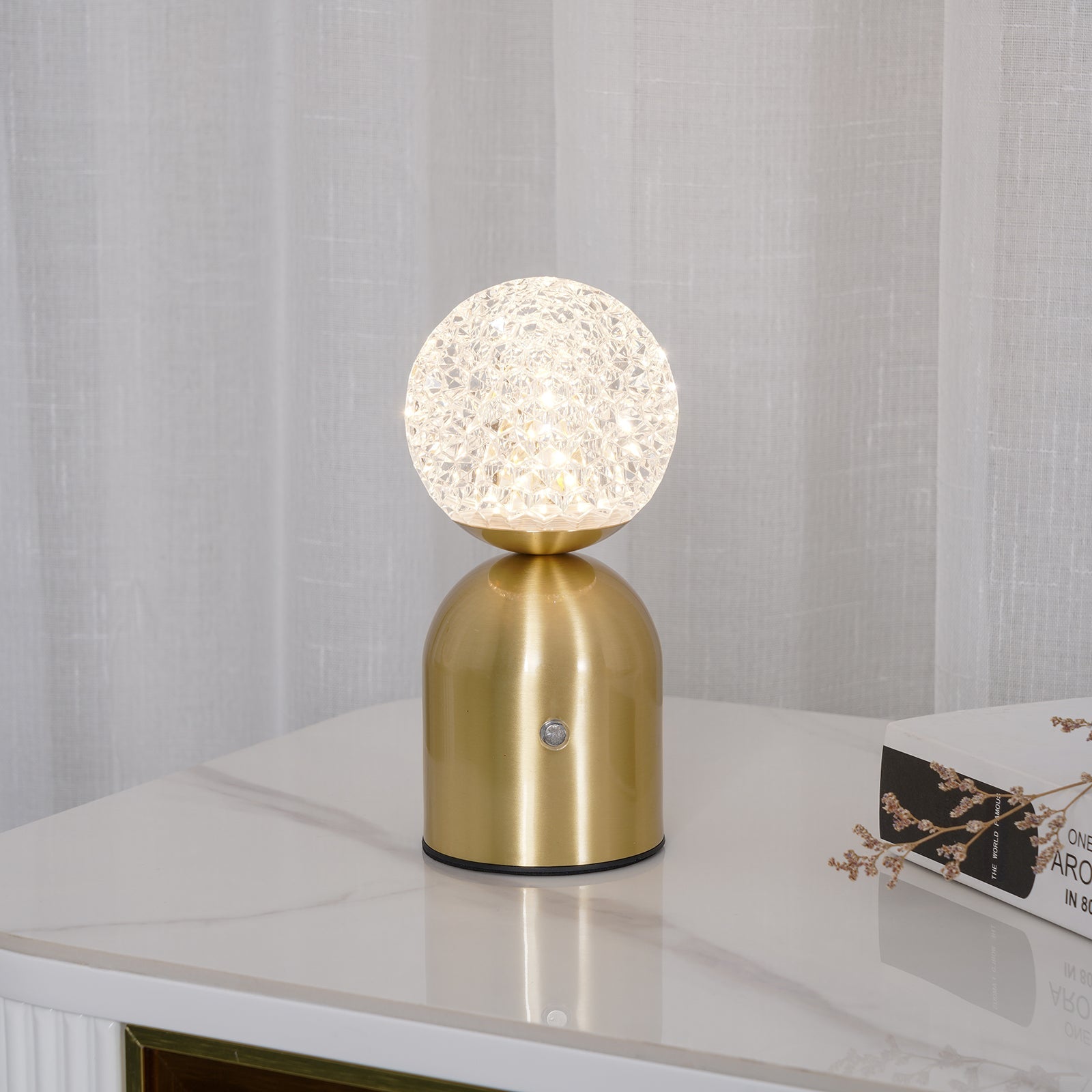 Skylar Luxury Metal Table Lamp - Blowlighting