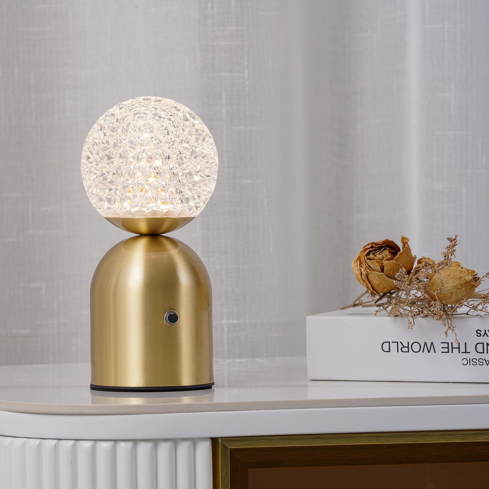 Skylar Luxury Metal Table Lamp - Blowlighting