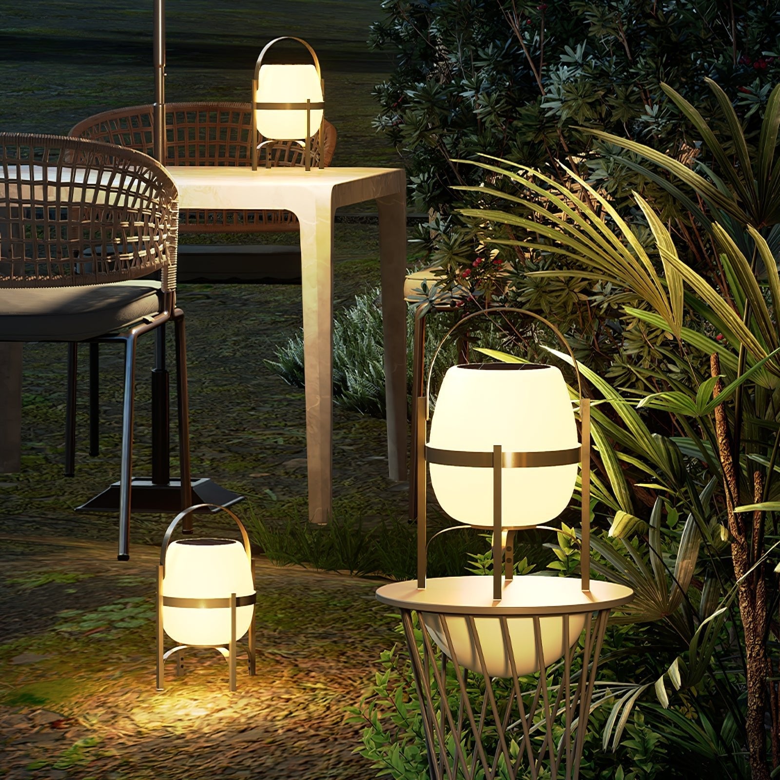 Auren Lantern Outdoor Lamp - Blowlighting
