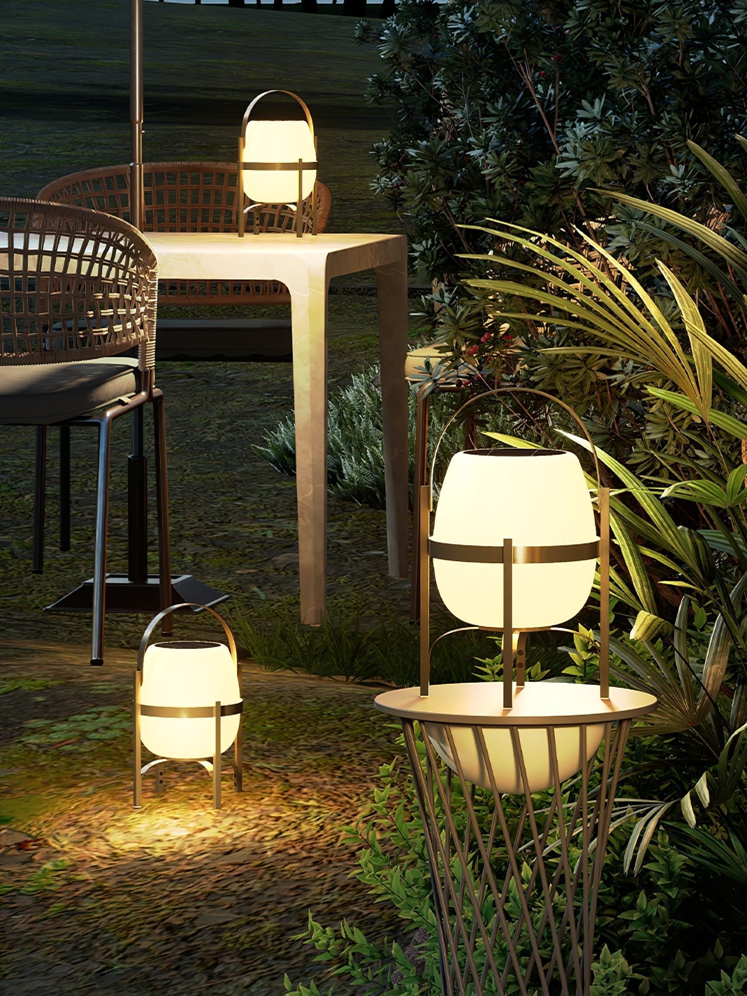 Auren Lantern Outdoor Lamp - Blowlighting