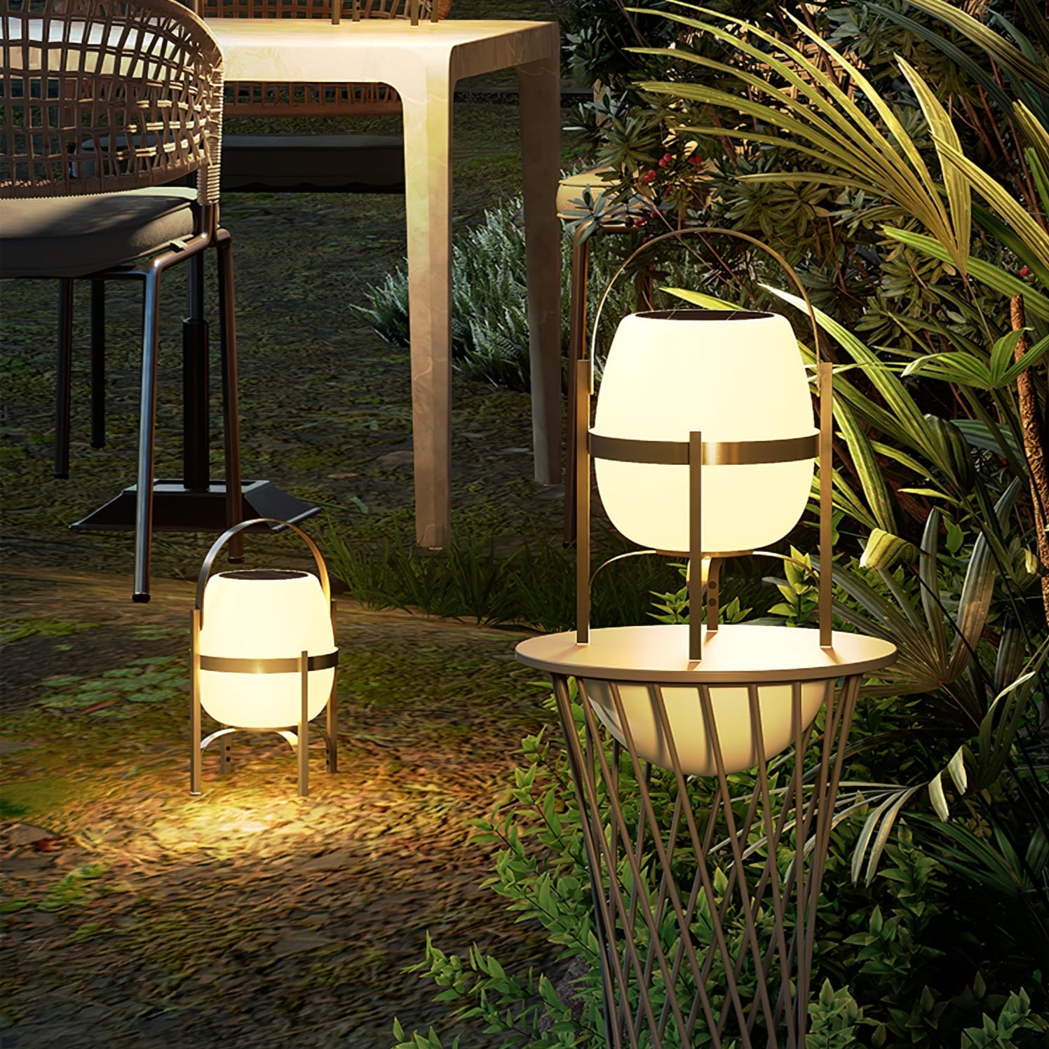 Auren Lantern Outdoor Lamp - Blowlighting