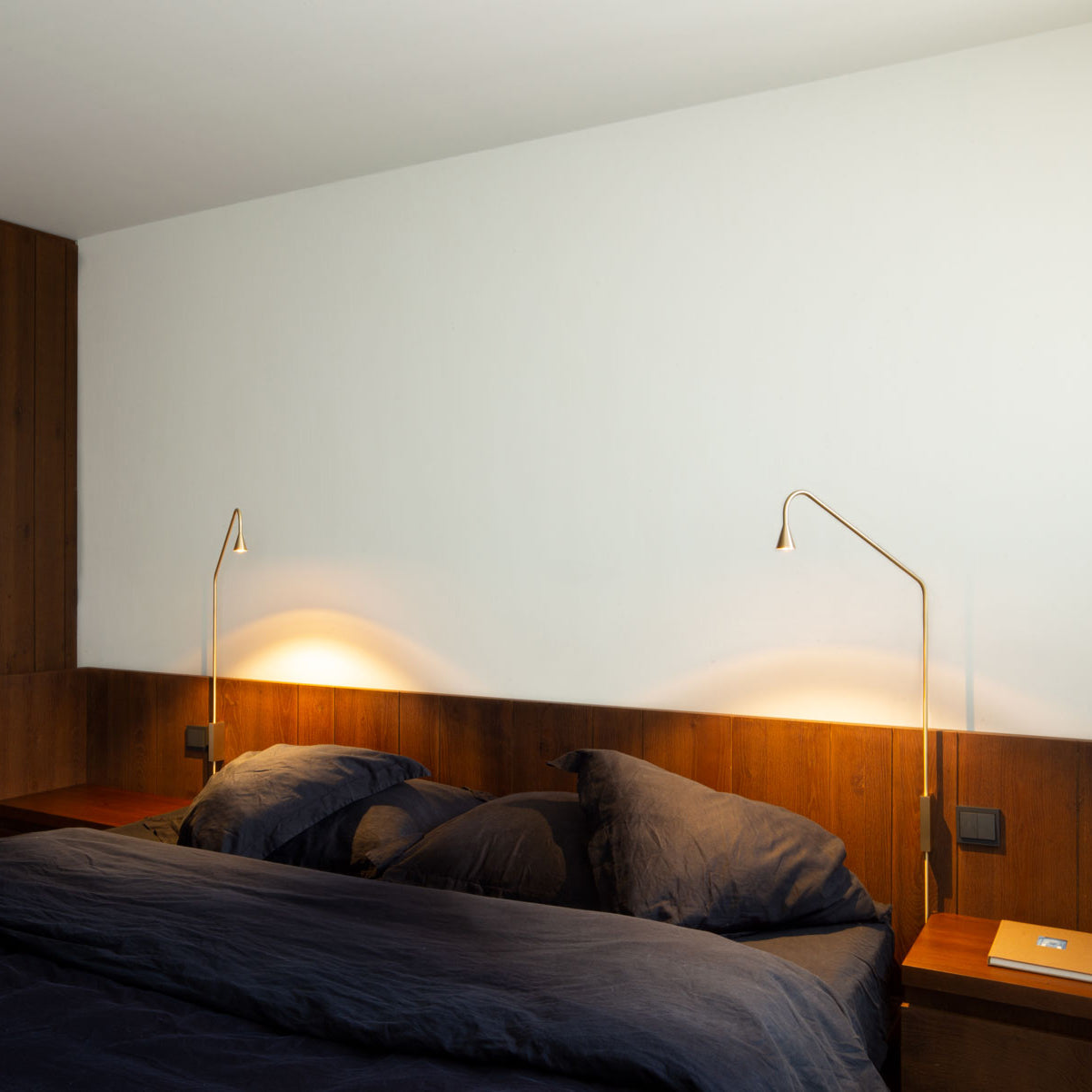Pureform Wall Lamp - Blowlighting