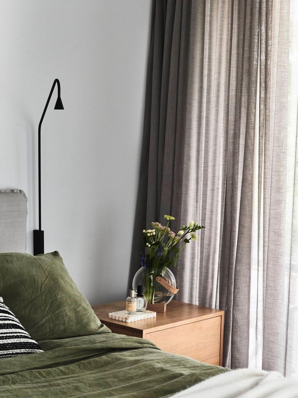 Pureform Wall Lamp - Blowlighting