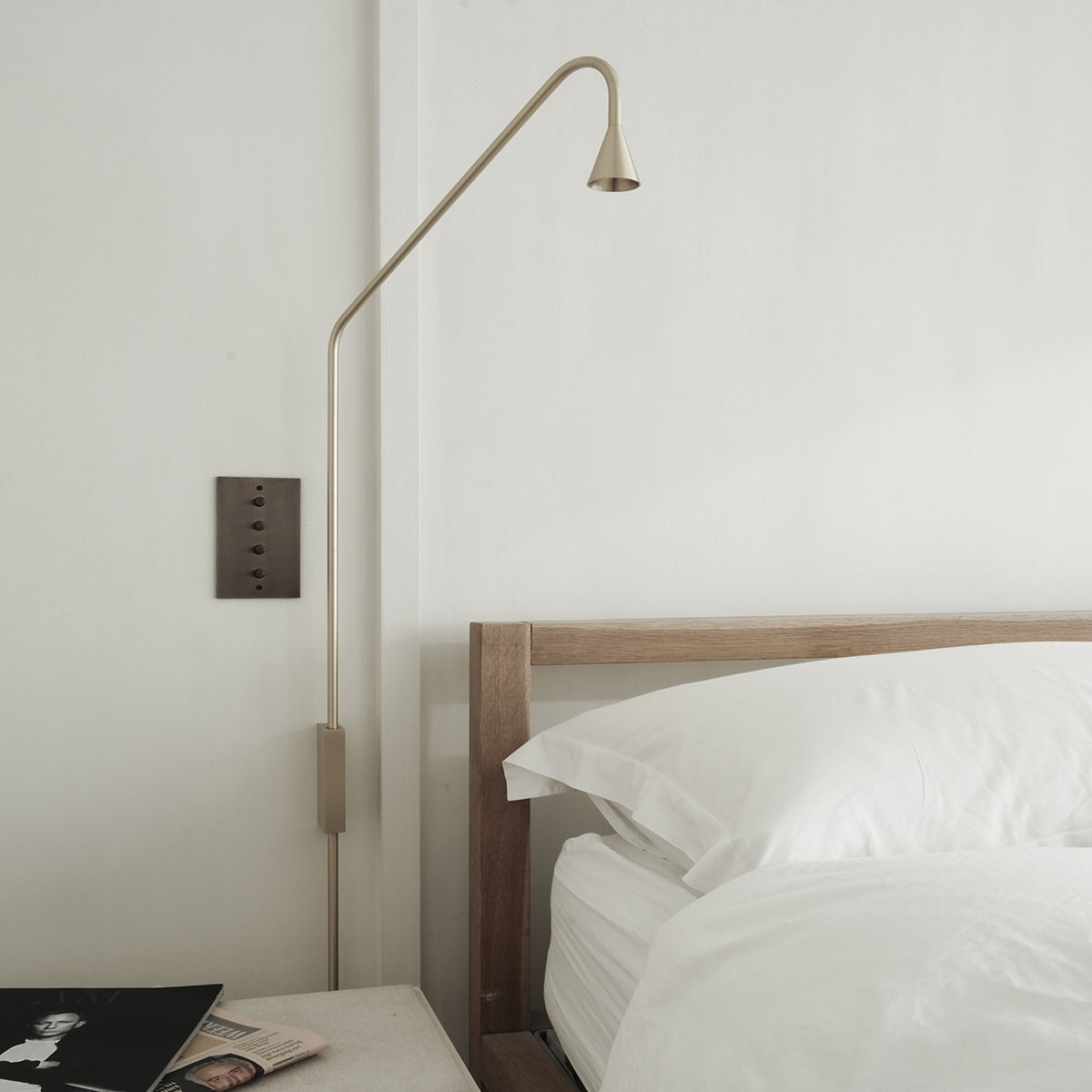 Pureform Wall Lamp - Blowlighting