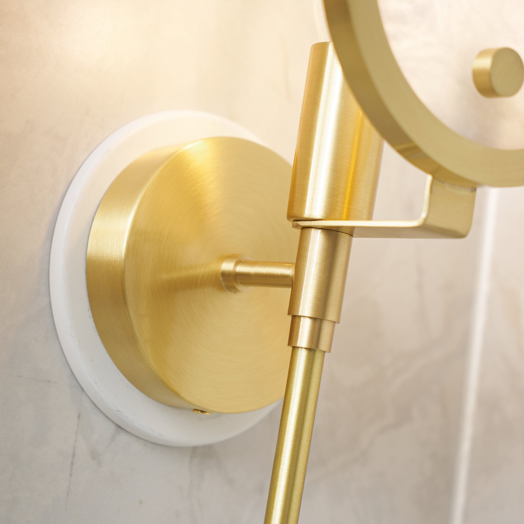 Zavarara Sphere Alabaster Wall Light - Blowlighting