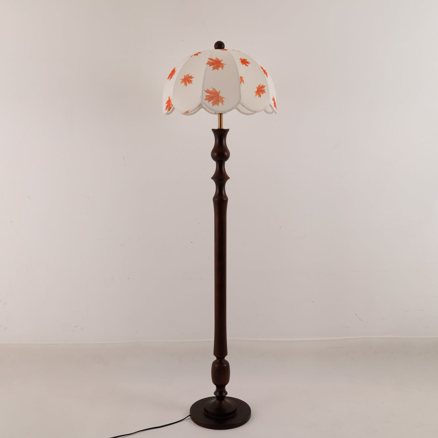 Avery Floor Lamp - Blowlighting