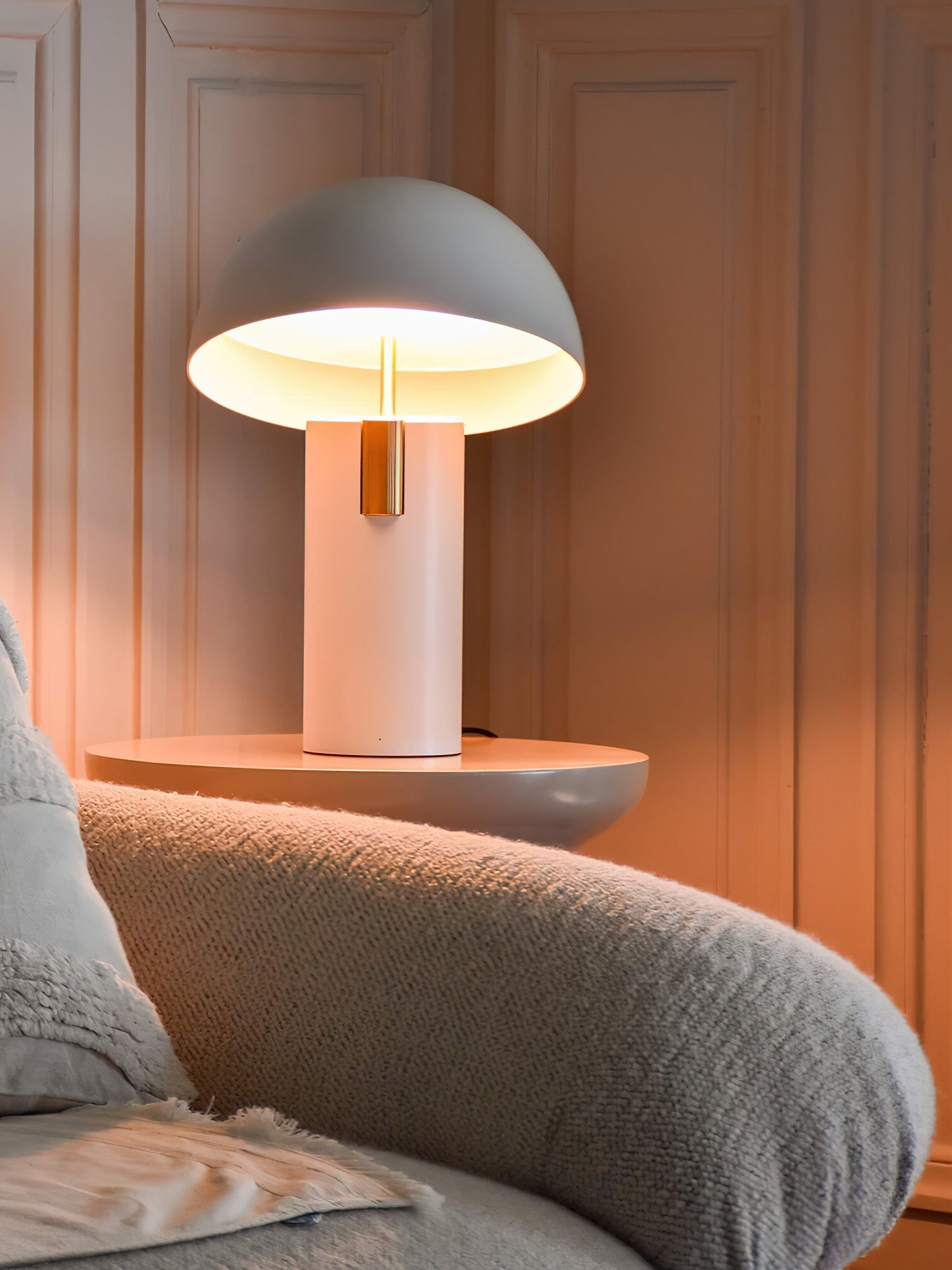 Avo Table Lamp - Blowlighting