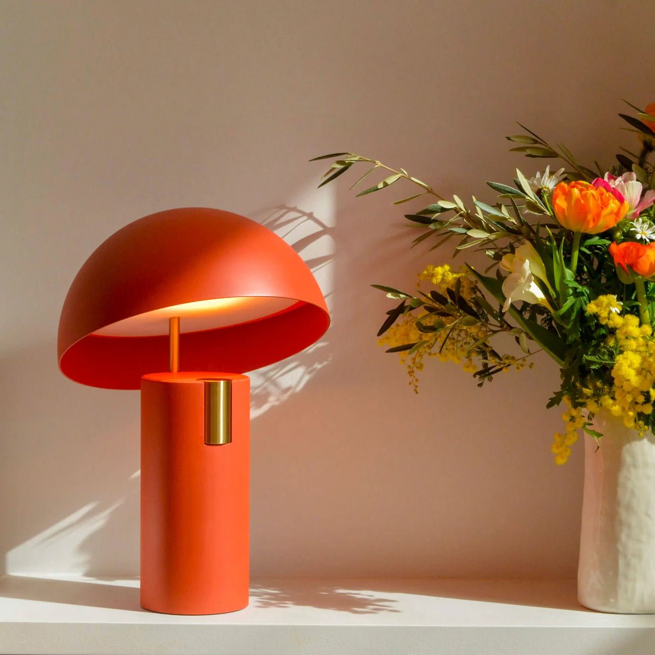 Avo Table Lamp - Blowlighting