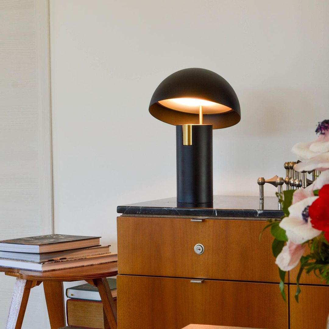 Avo Table Lamp - Blowlighting