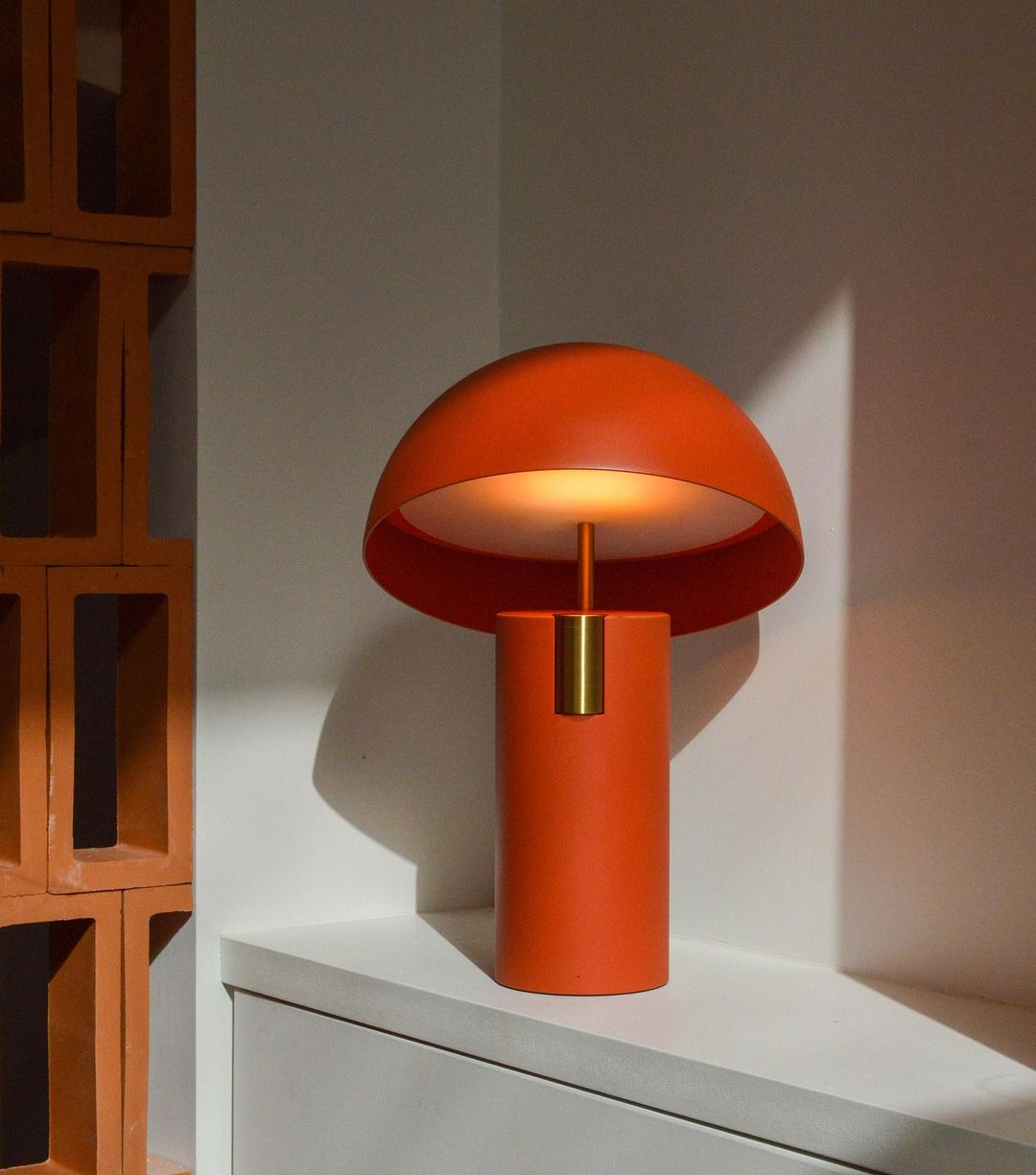 Avo Table Lamp - Blowlighting