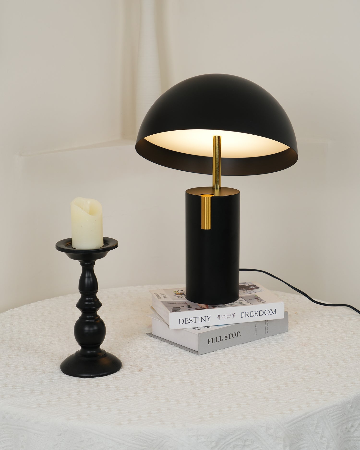 Avo Table Lamp - Blowlighting