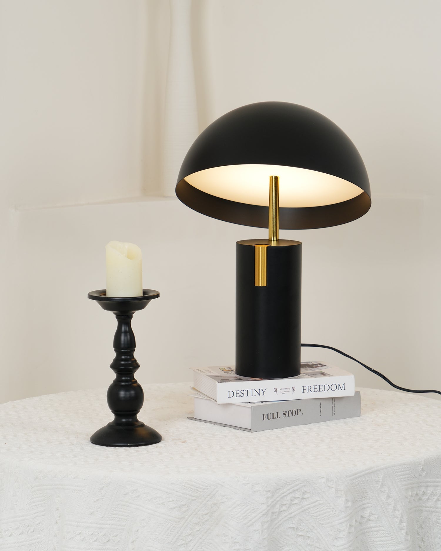 Avo Table Lamp - Blowlighting