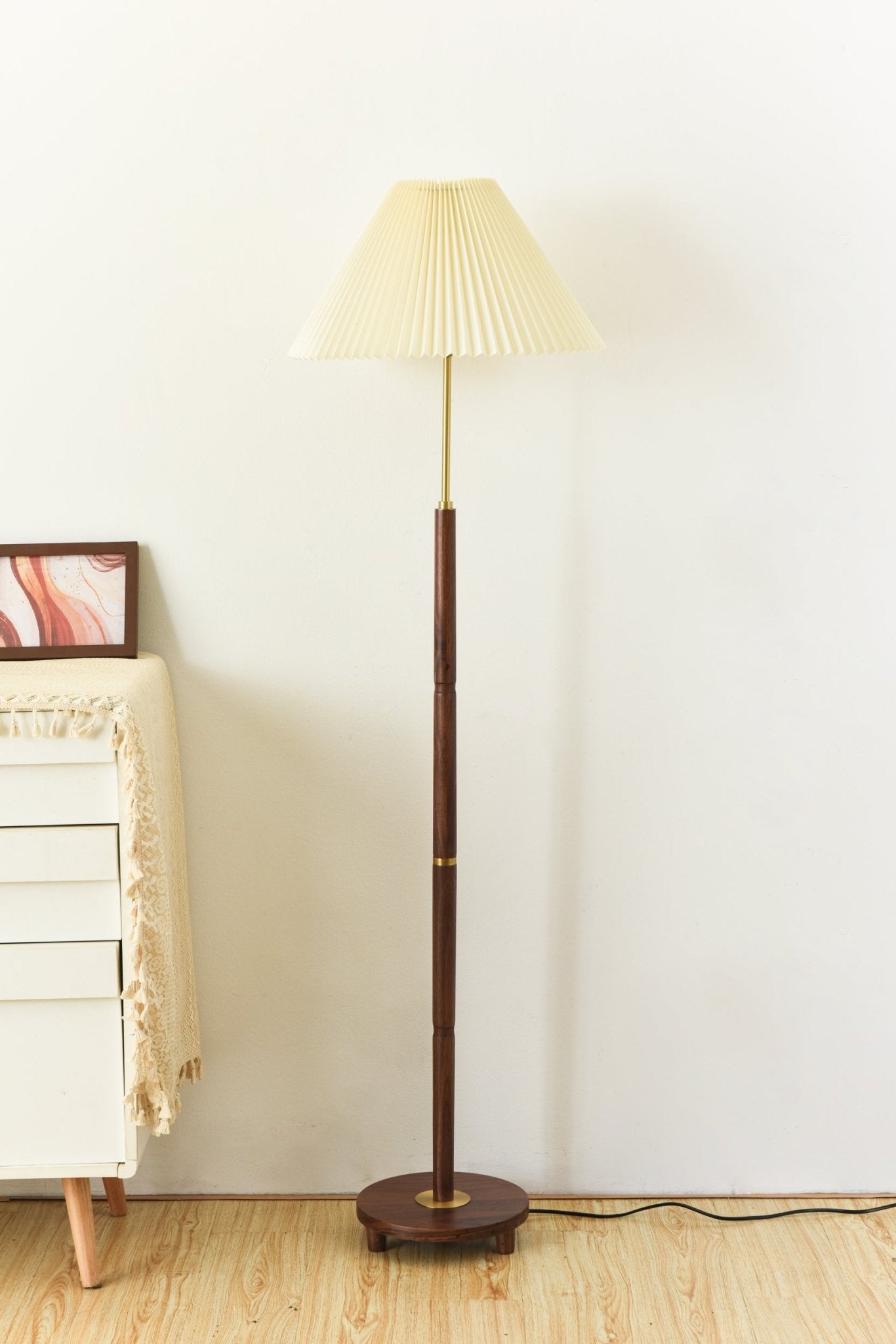 Axya Vintage Pleated Floor Lamp - Blowlighting