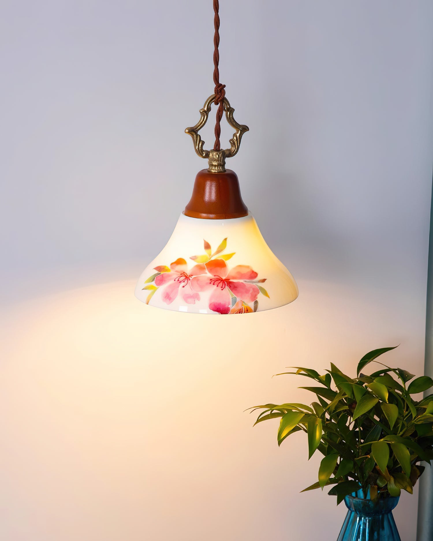 Solvara Petal Ceramic Pendant Lamp