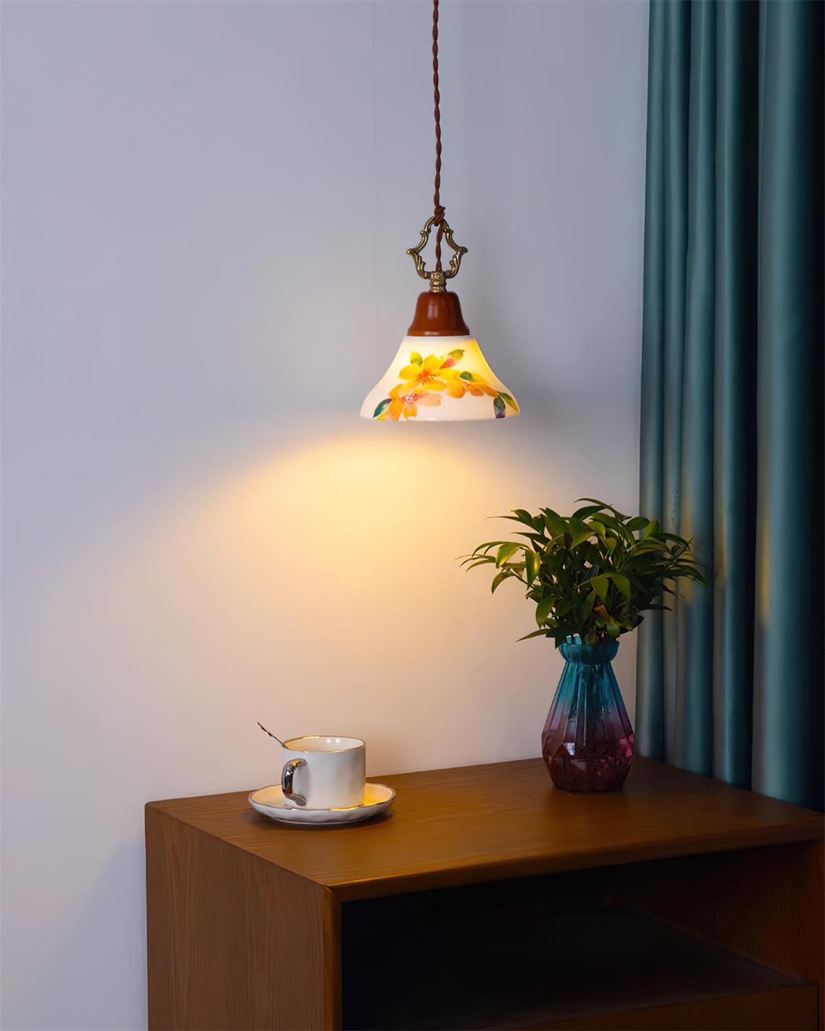 Solvara Petal Ceramic Pendant Lamp
